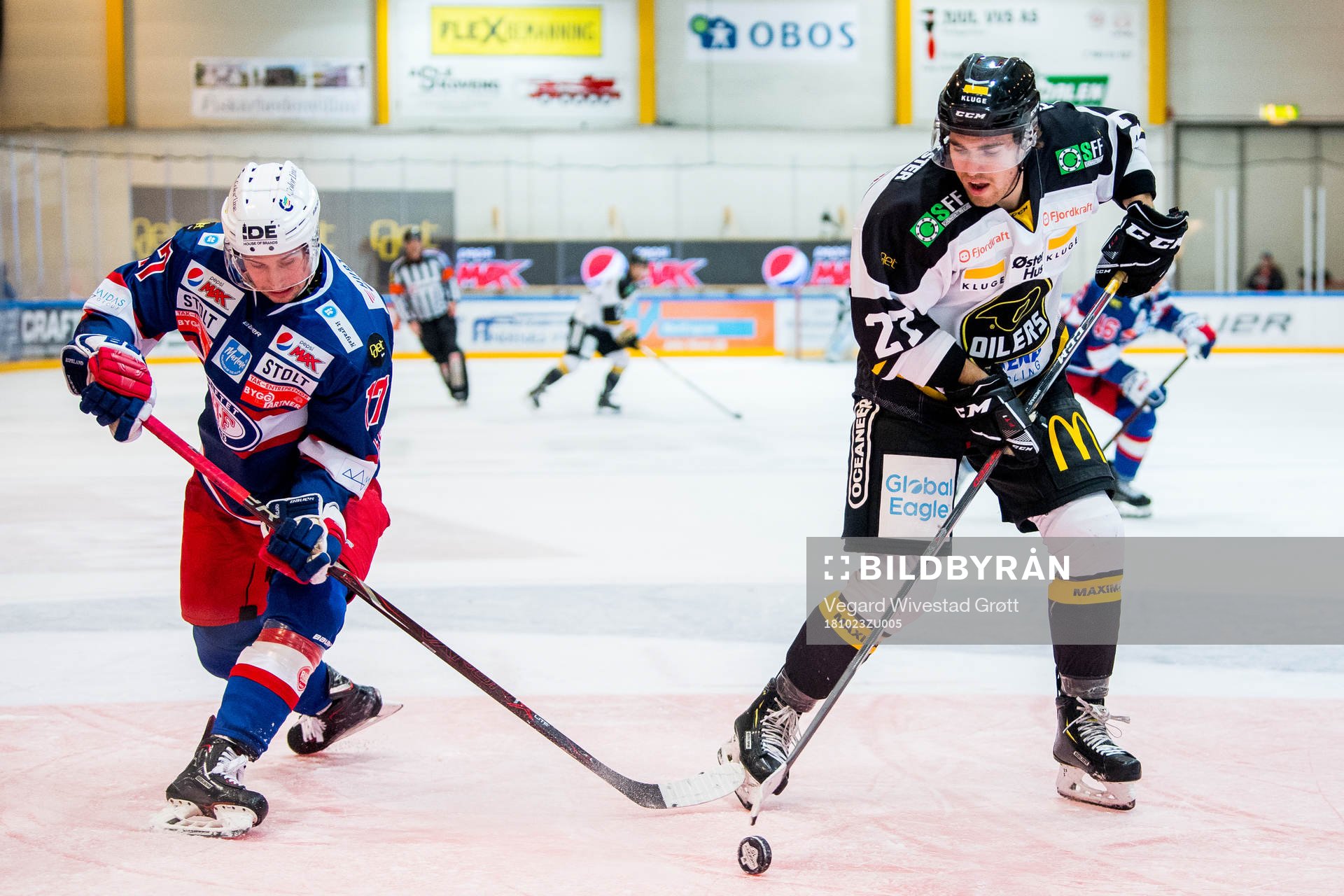 Stefan Espeland of Vålerenga and Henrik Medhus of