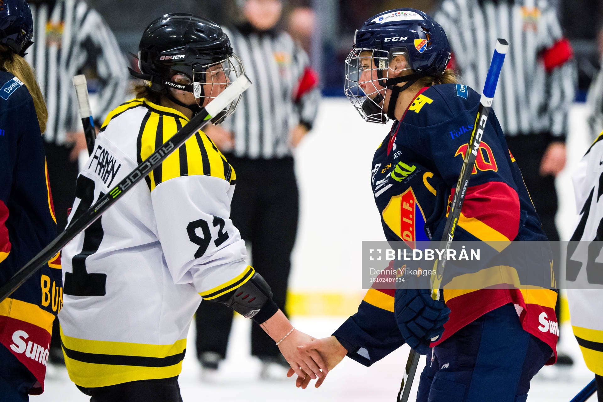 Brynäs Georgina Farman och Djurgårdens Andrea Dalen