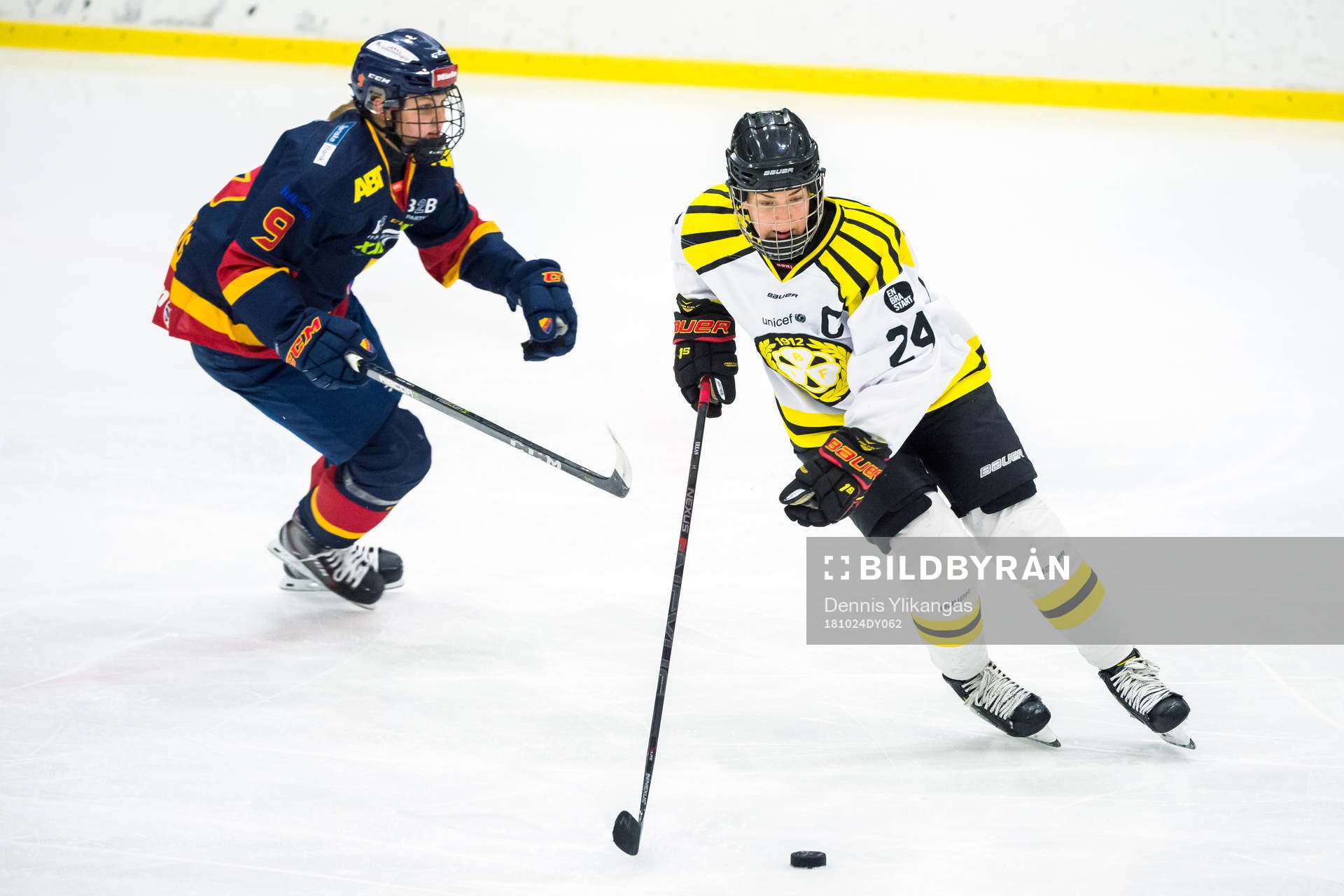 Djurgårdens Josefin Bouveng och Brynäs Erika Grahm