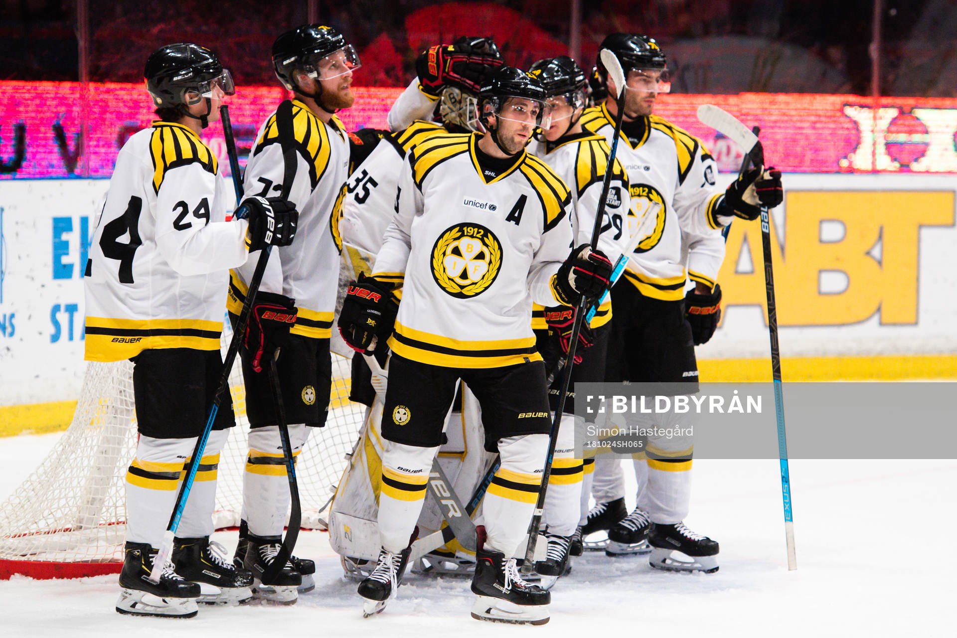 Brynäs spelare jublar
