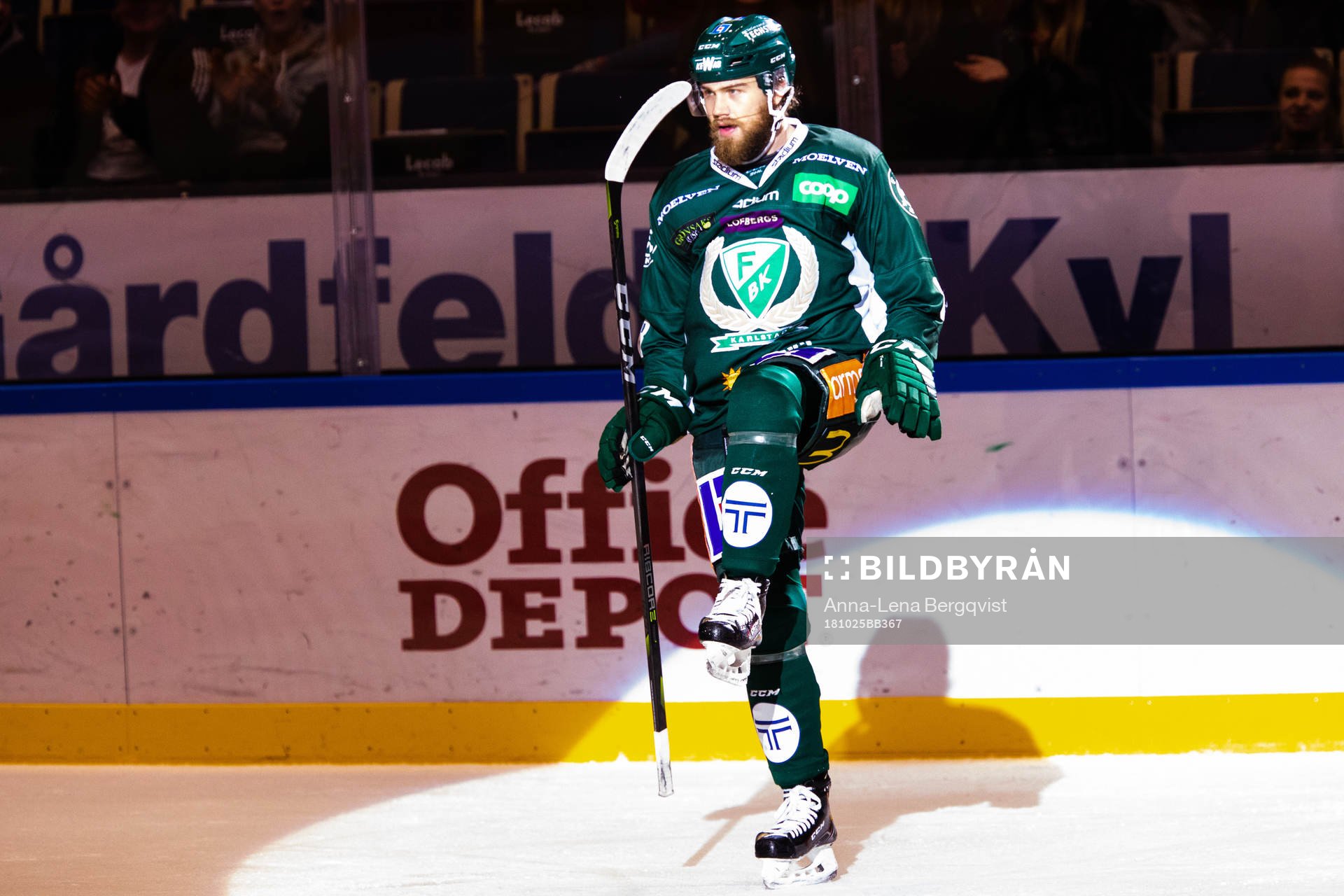 Färjestads Robin Press jublar