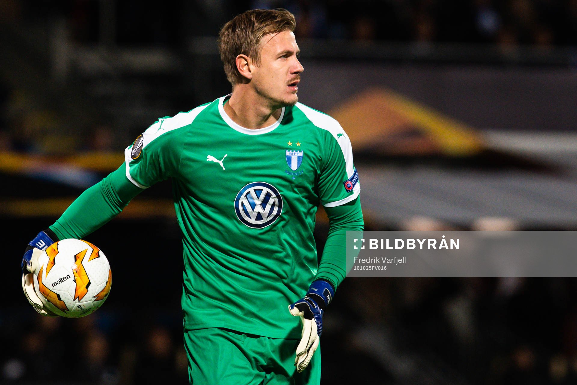 Goalkeeper Johan Dahlin of Malmö FF