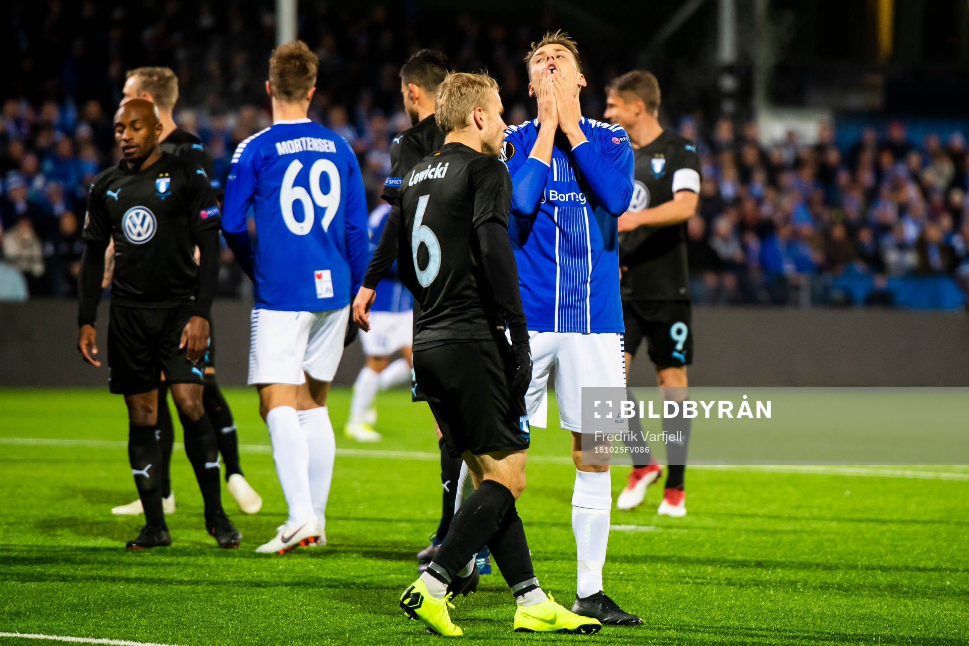 Kristoffer Zachariassen of Sarpsborg 08 looks dejected