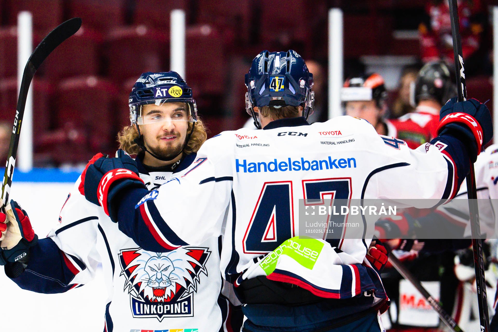 Linköpings Adam Brodecki och Anton Karlsson  jublar