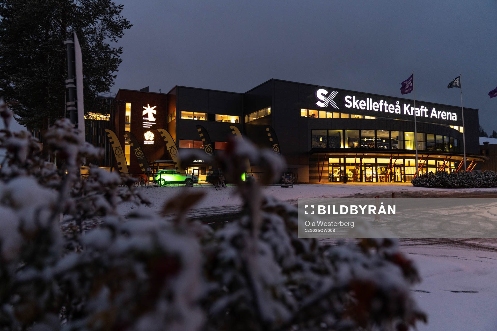 Skellefteås Kraft Arena exteriört före ishockeymatchen i