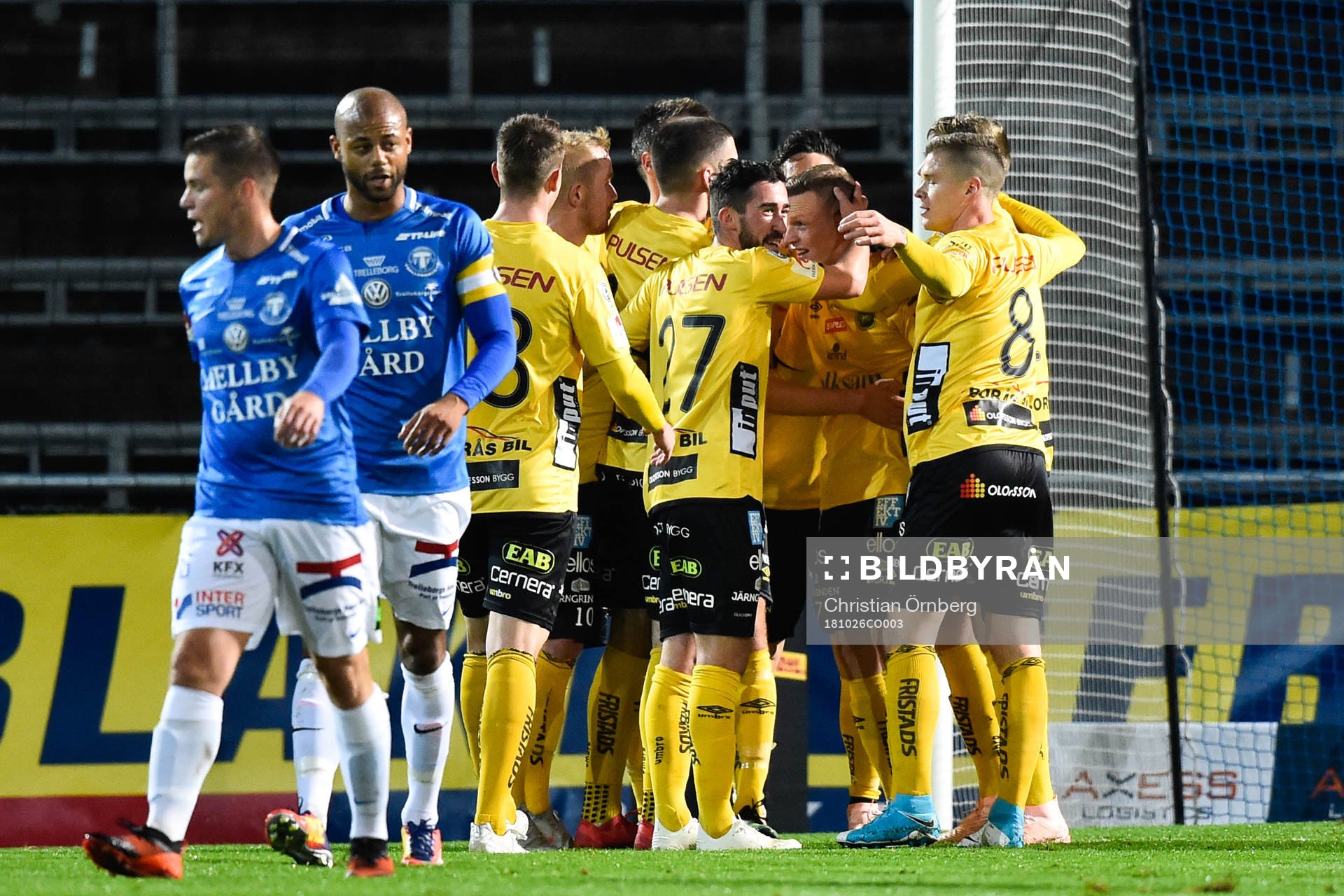 Elfsborgs Frederik Holst jublar med lagkamrater
