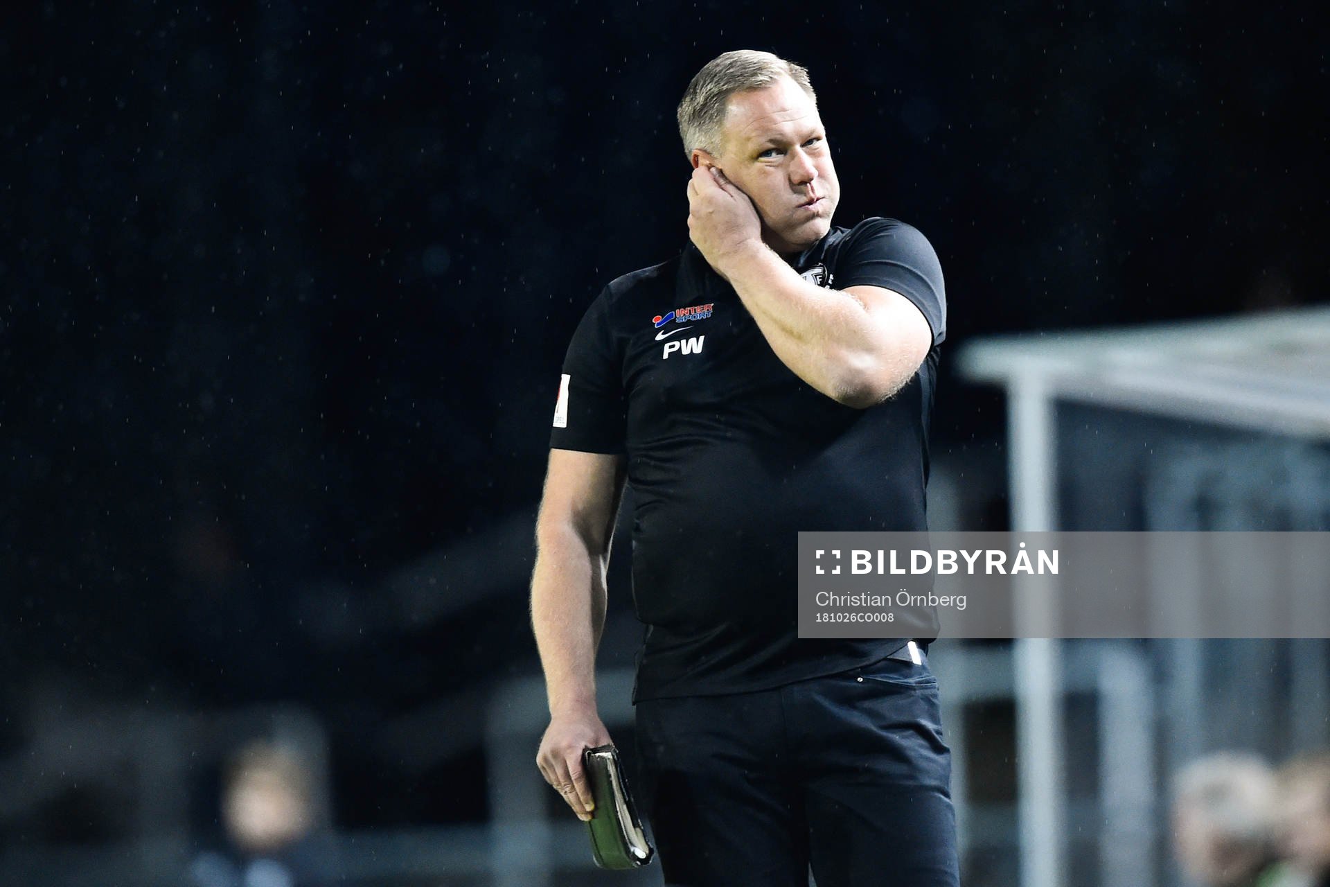 Trelleborgs tränare Patrick Winqvist deppar