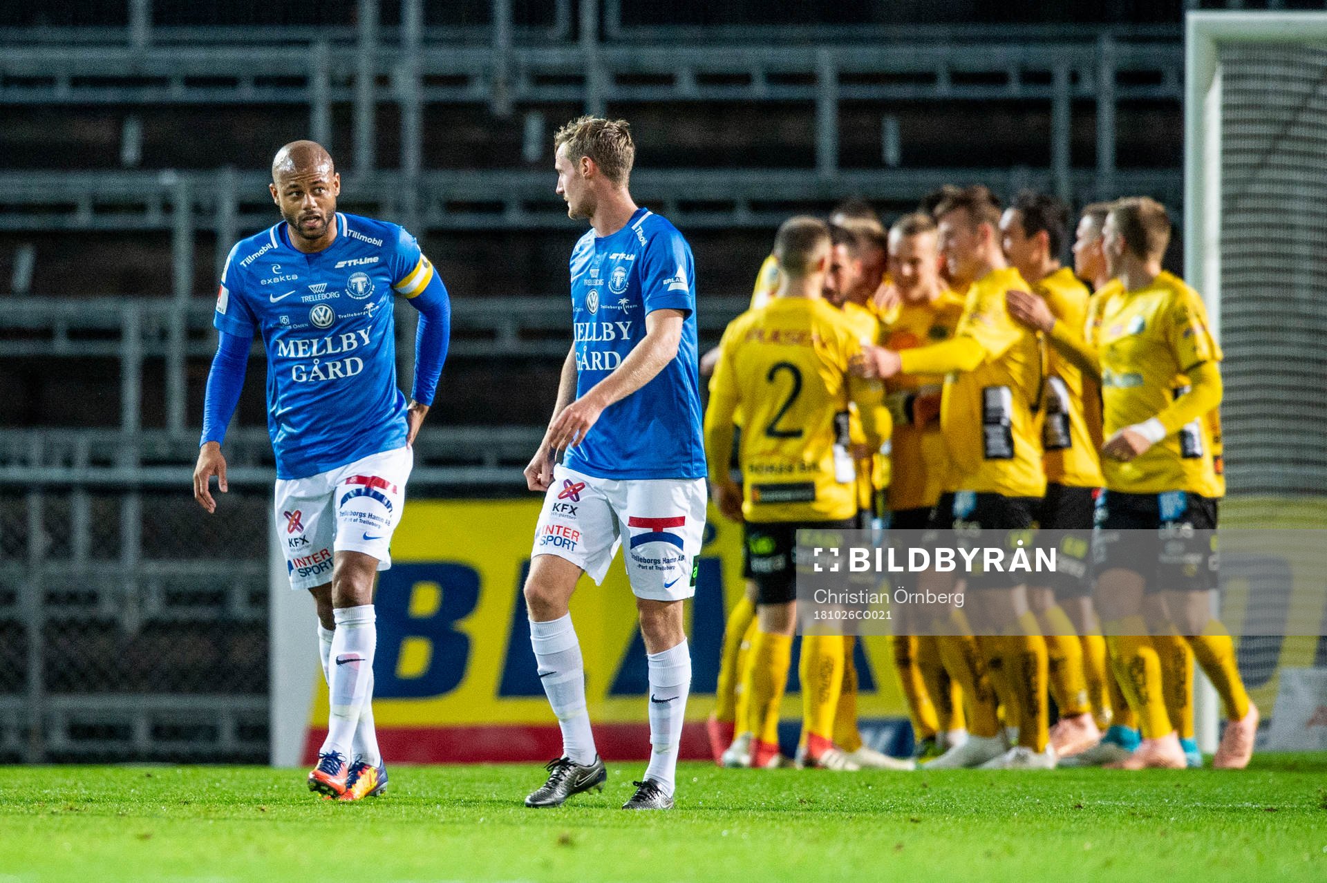 Trelleborgs Salif Camara Jönsson och Anton Tideman deppar