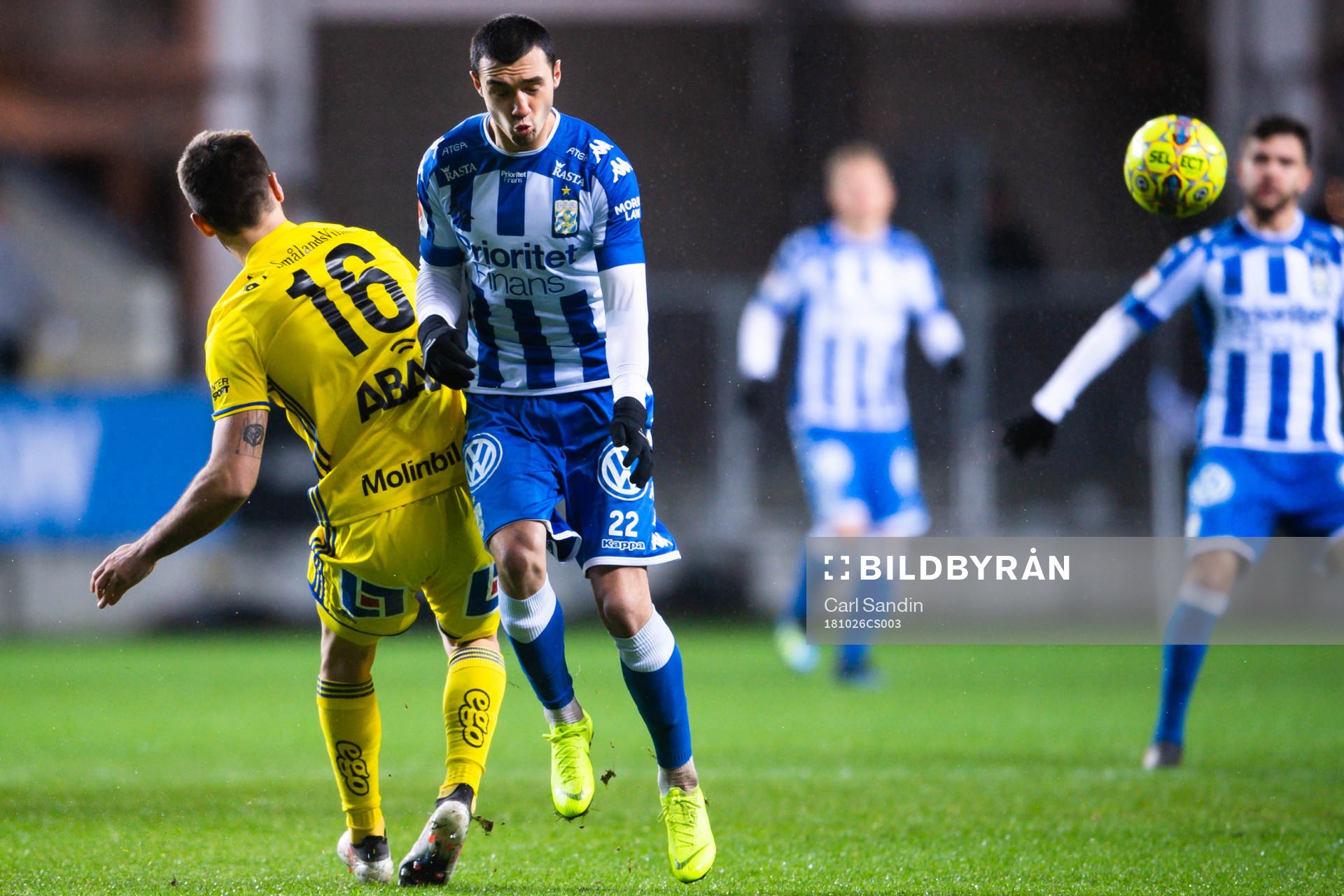 Sundsvalls Carlos Gracia och IFK Göteborgs Giorgi