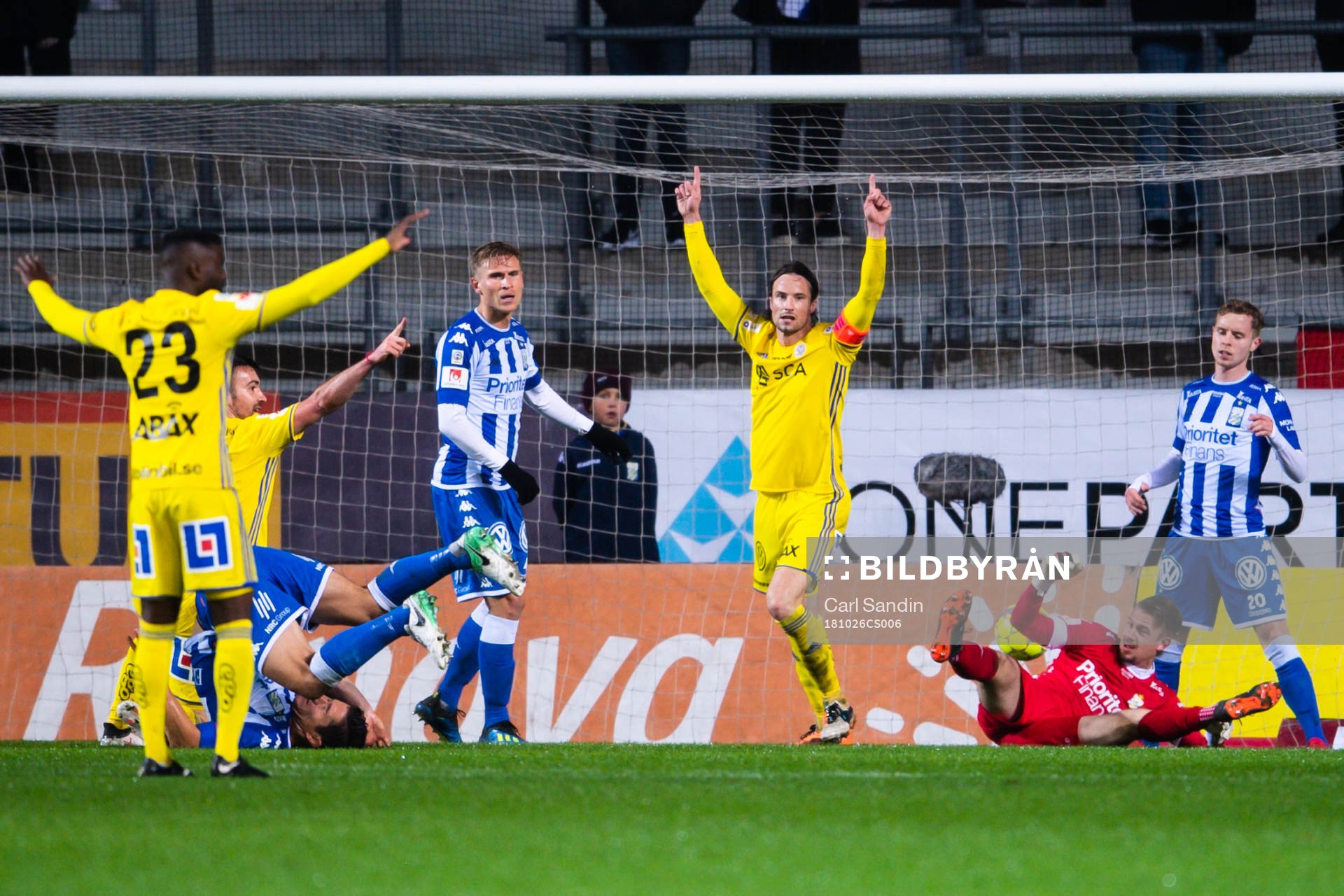 Sundsvalls Linus Hallenius jublar