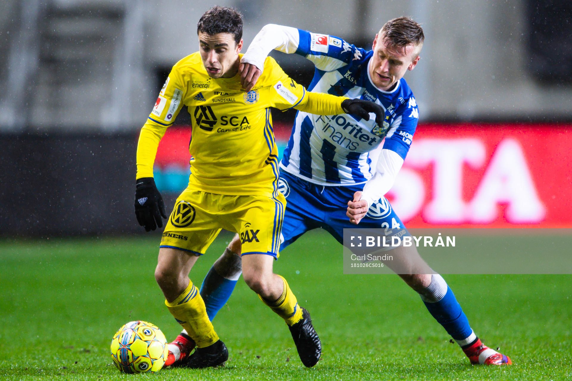 Sundsvalls David Haro Iniesta och IFK Göteborgs Sebastian