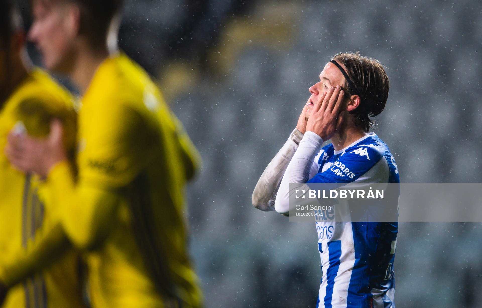 IFK Göteborgs August Erlingmark deppar