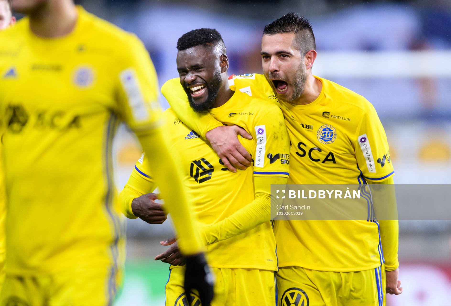 Sundsvalls Maic Sema och Juan Jose Ciercoles Sagra jublar efter fotbollsmatchen i Allsvenskan mellan IFK Göteborg och GIF Sundsvall den 26 oktober 2018 i Göteborg.