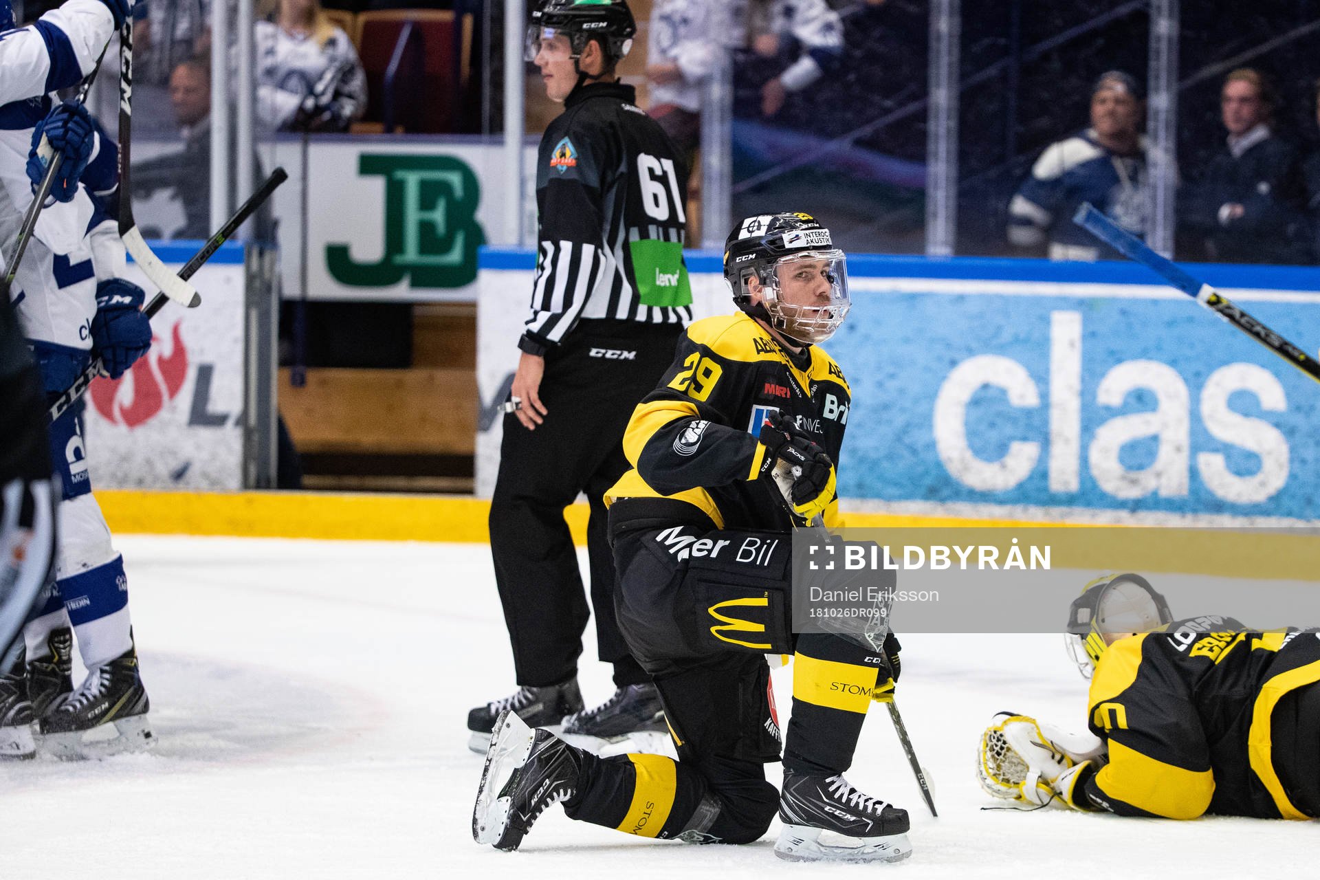 Västerås Jesper Cederberg  och målvakt Samuel Ersson
