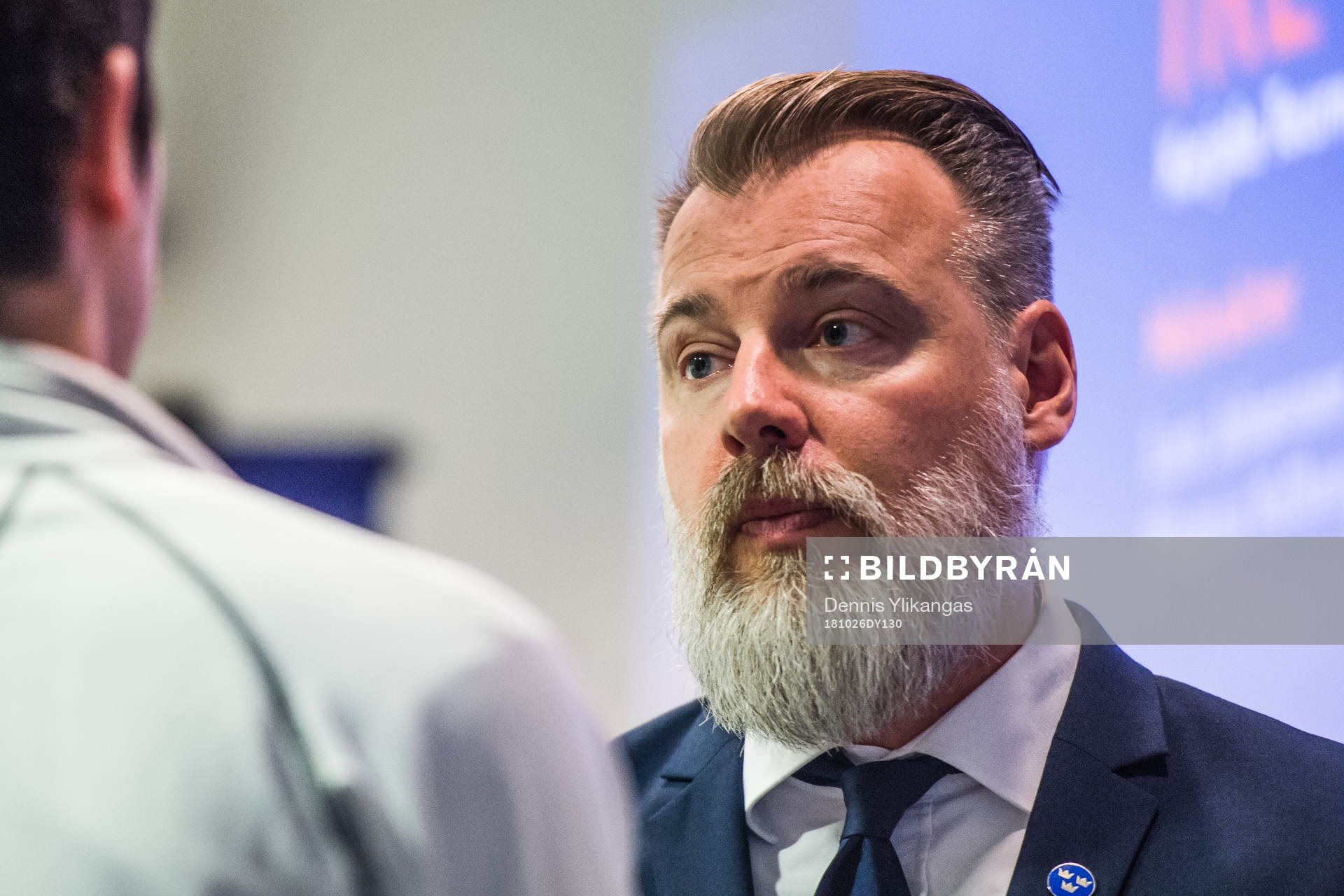 Tre Kronors förbundskapten Rikard Grönborg i en intervju