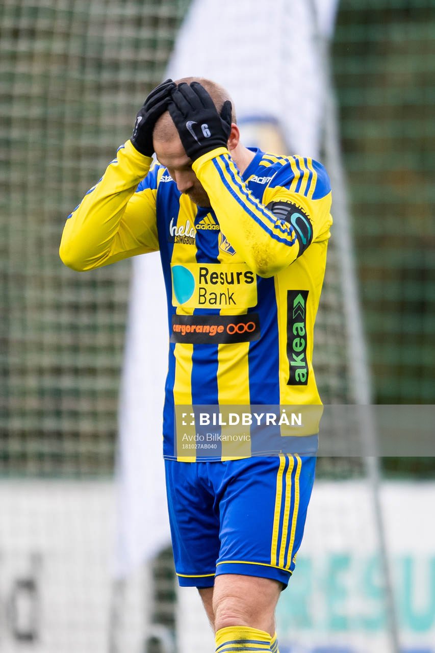 Eskilsminnes Emil Åberg deppar
