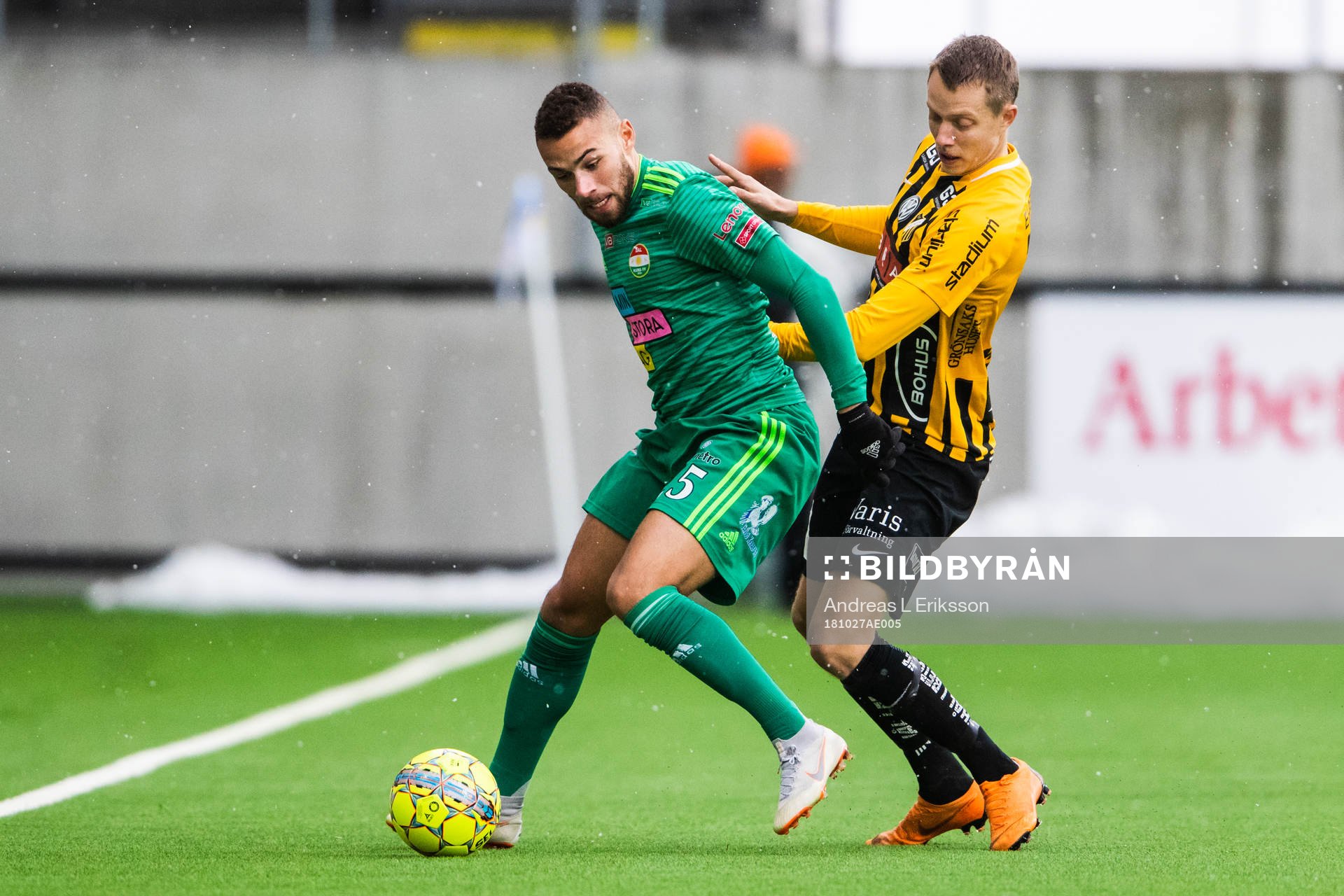 Dalkurds Malkolm Moenza och Häckens Viktor Lundberg