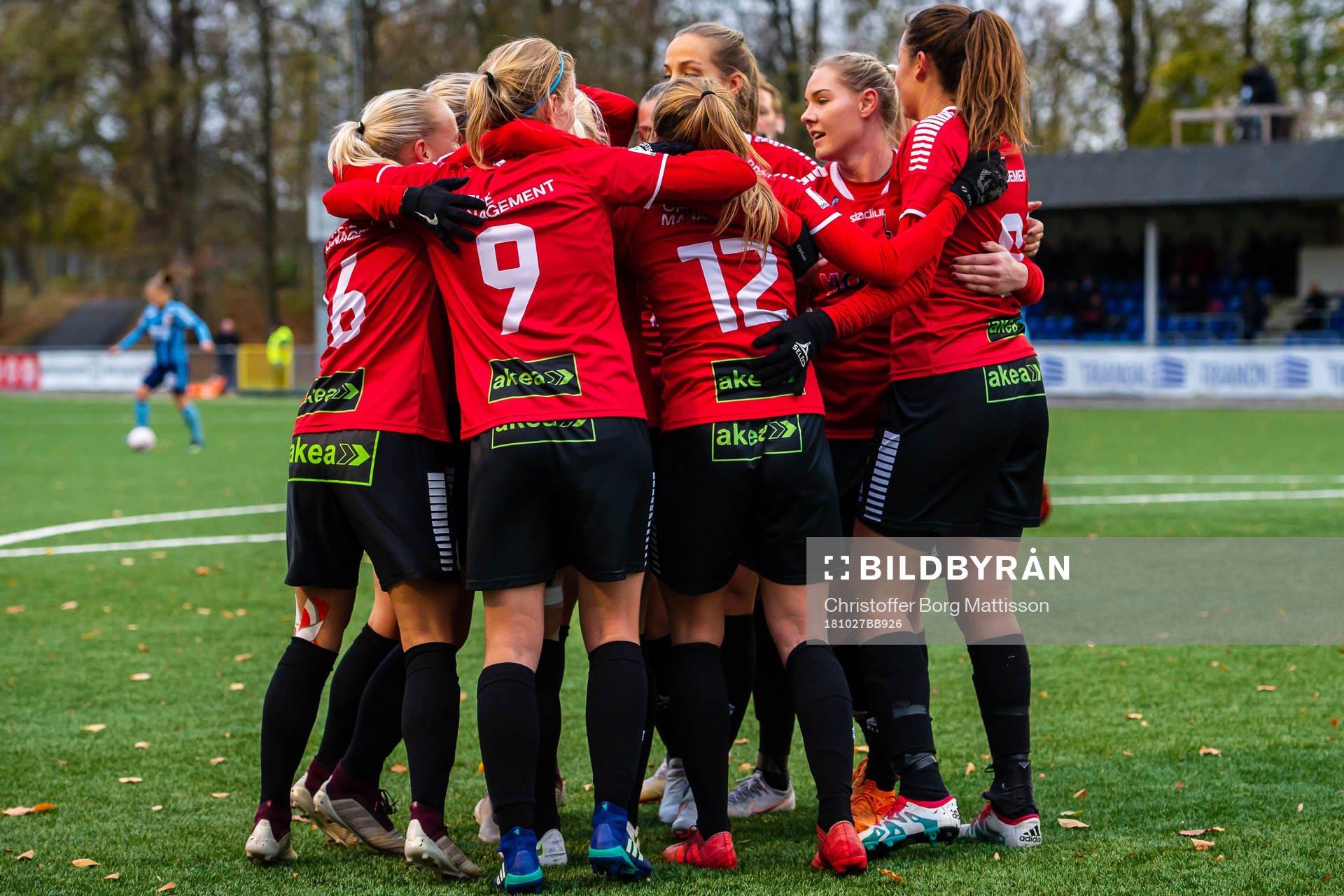 LB07s spelare jublar