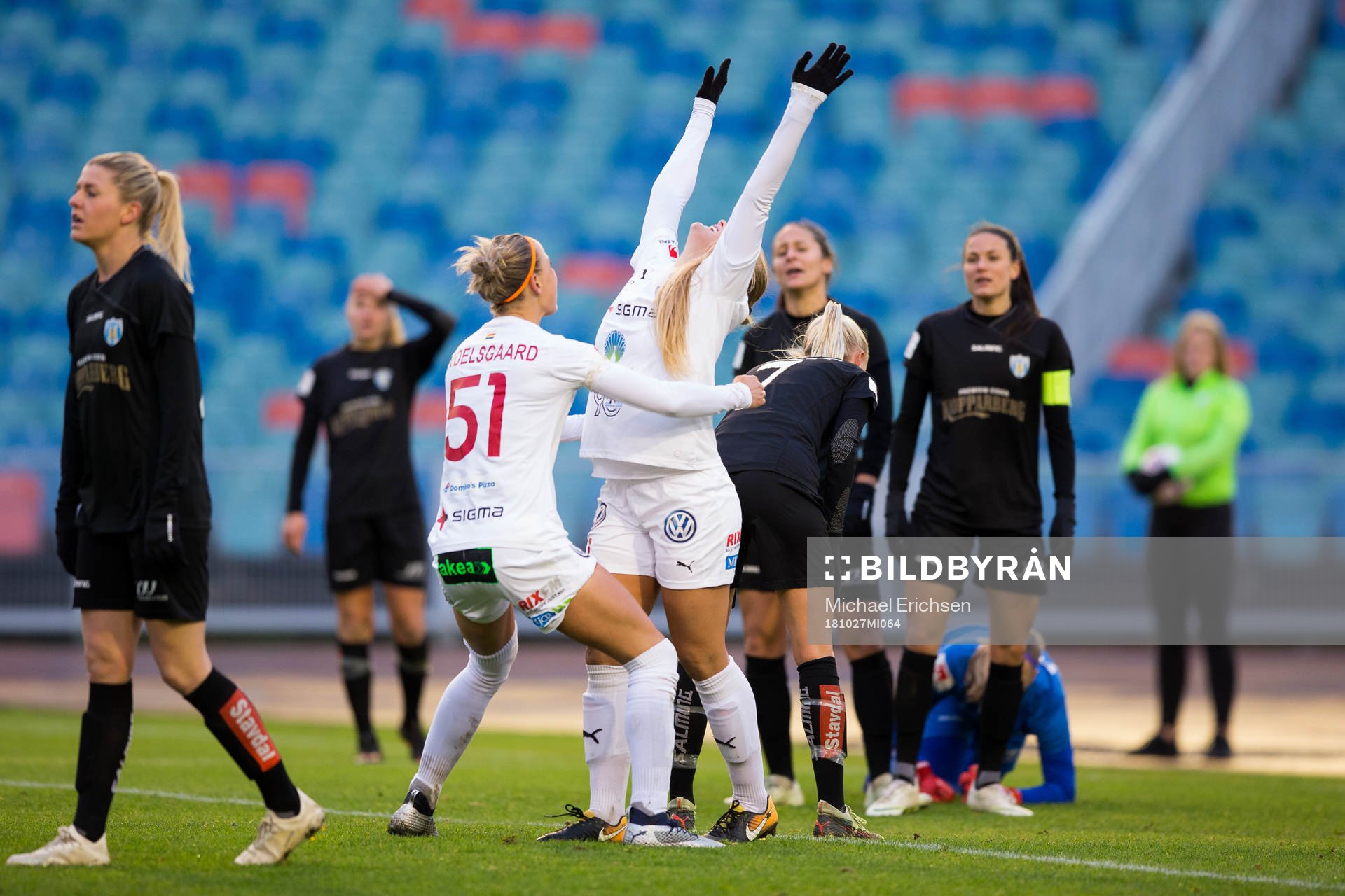 Rosengårds Lisa-Marie Utland jublar ihop med Sanne