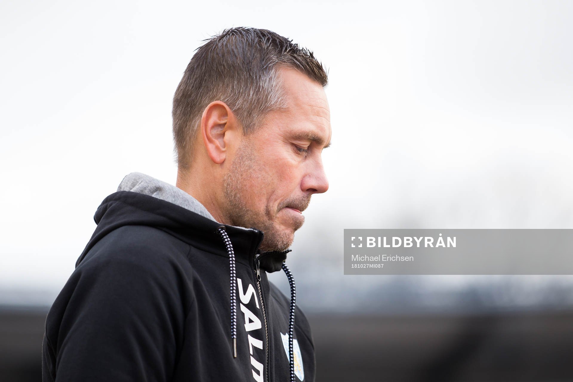 Göteborgs tränare Marcus Lantz innan fotbollsmatchen i