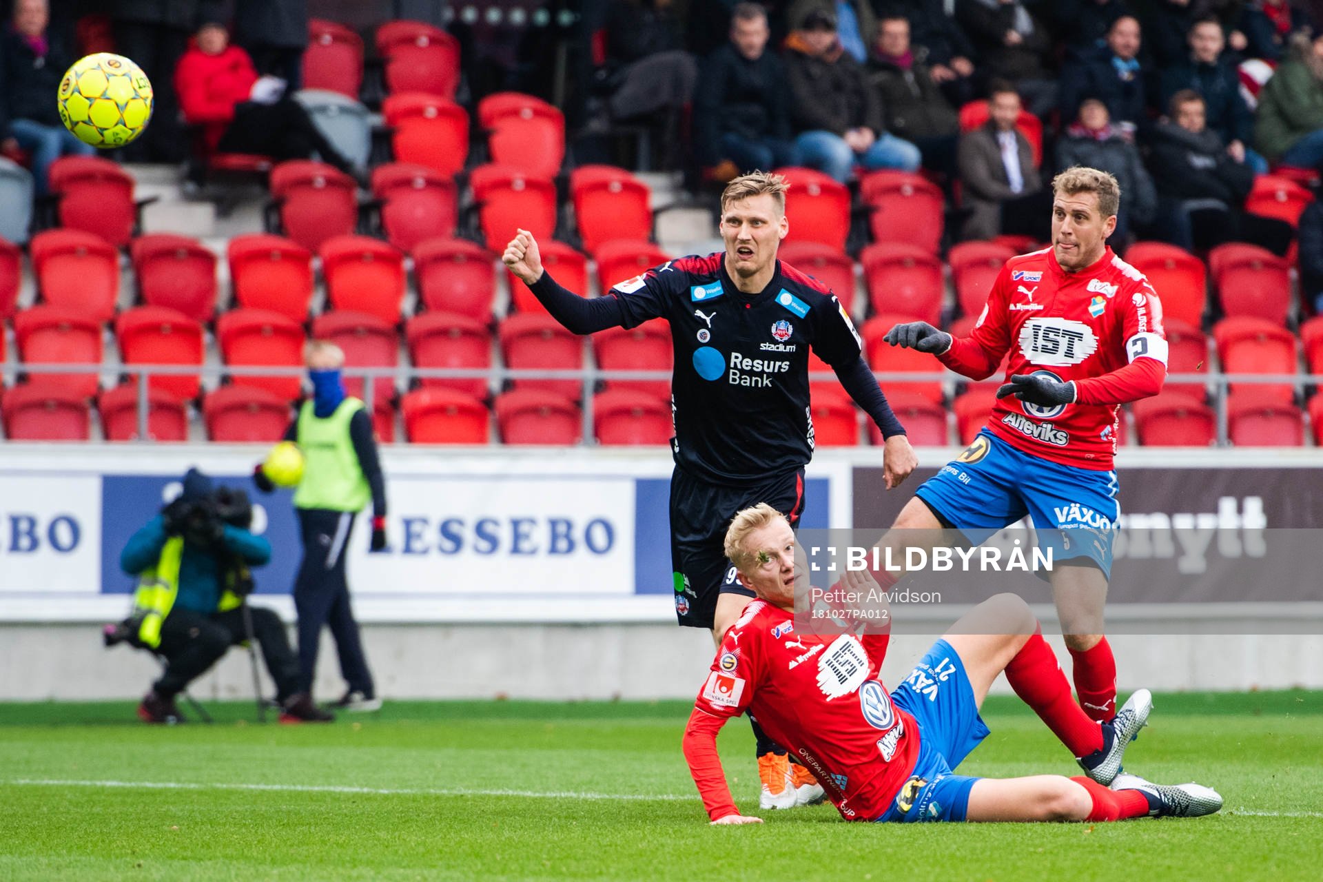 Helsingborgs Andri Runar Bjarnason  skjuter