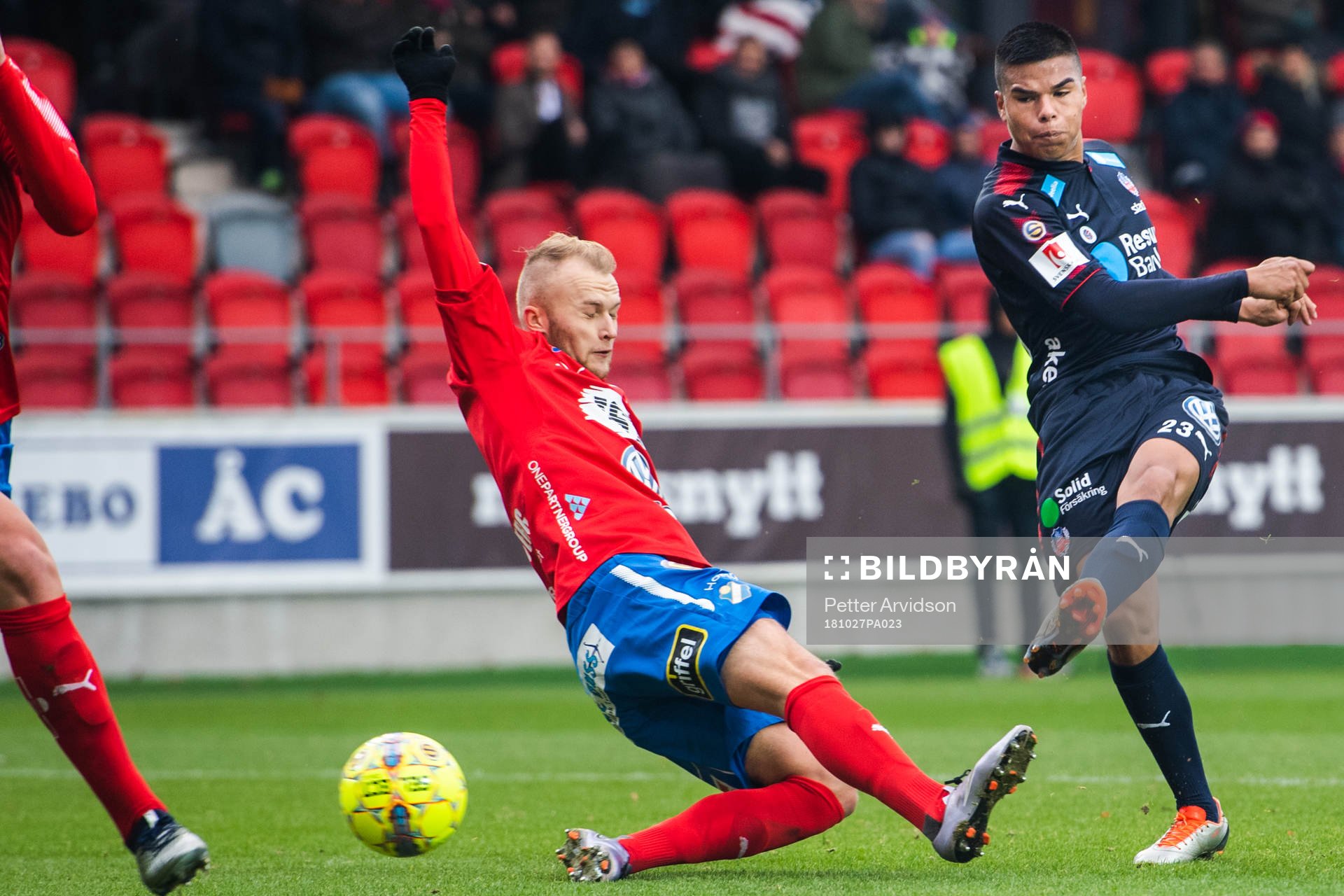 Helsingborgs Jonathan Larsson och Östers Christian