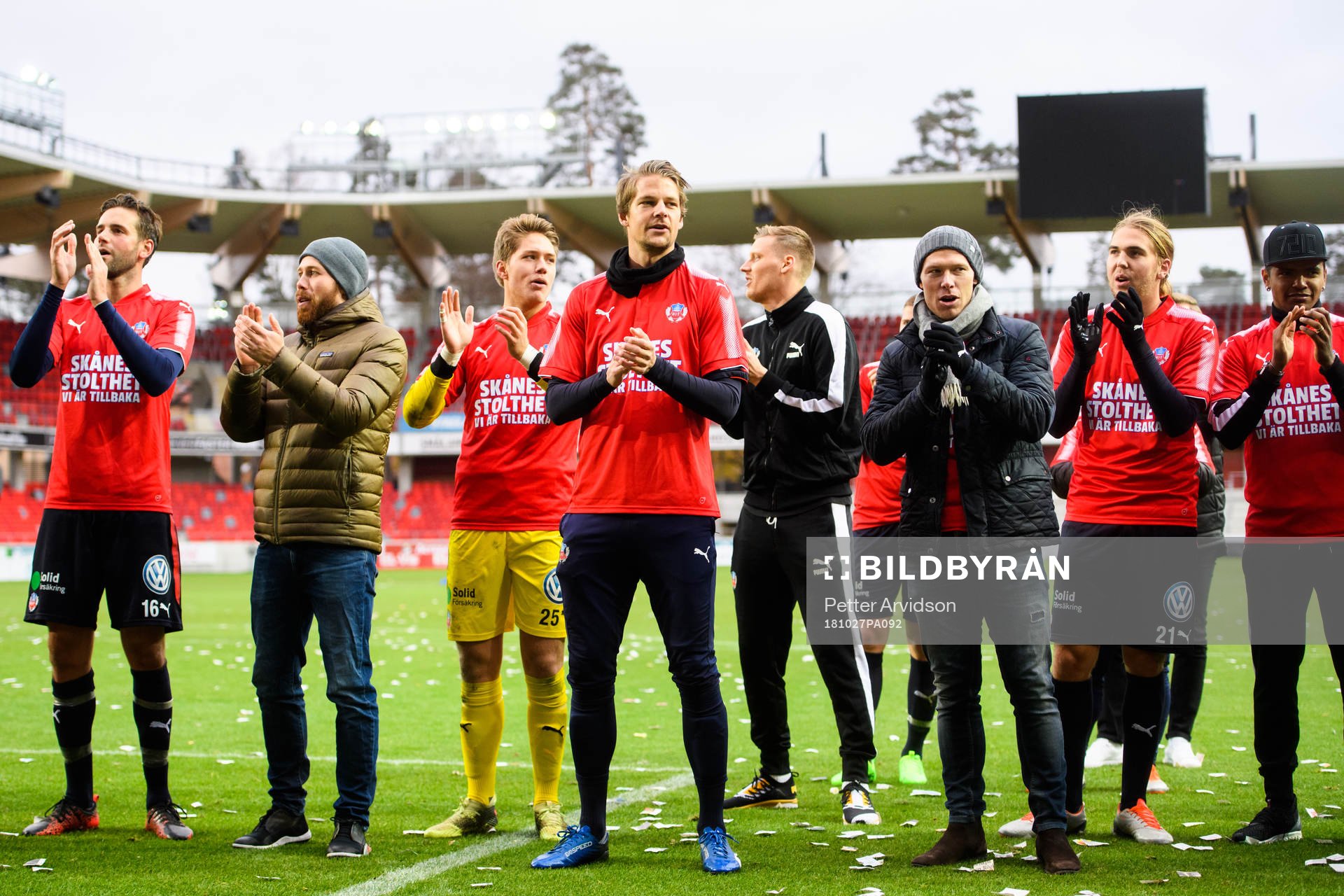 Helsingborgs spelare tackar publiken
