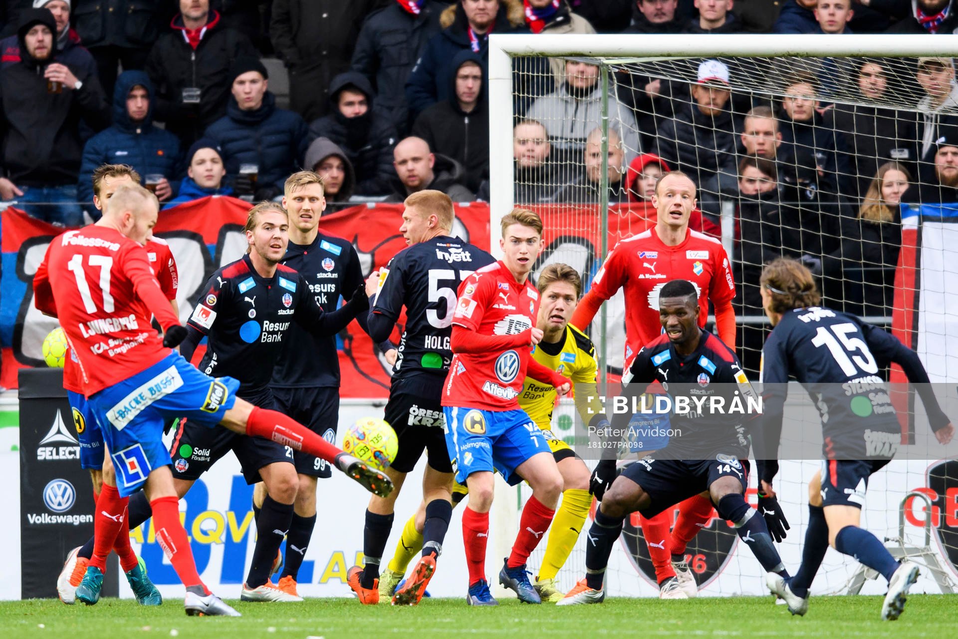 Östers Christian Ljungberg laddar för skott