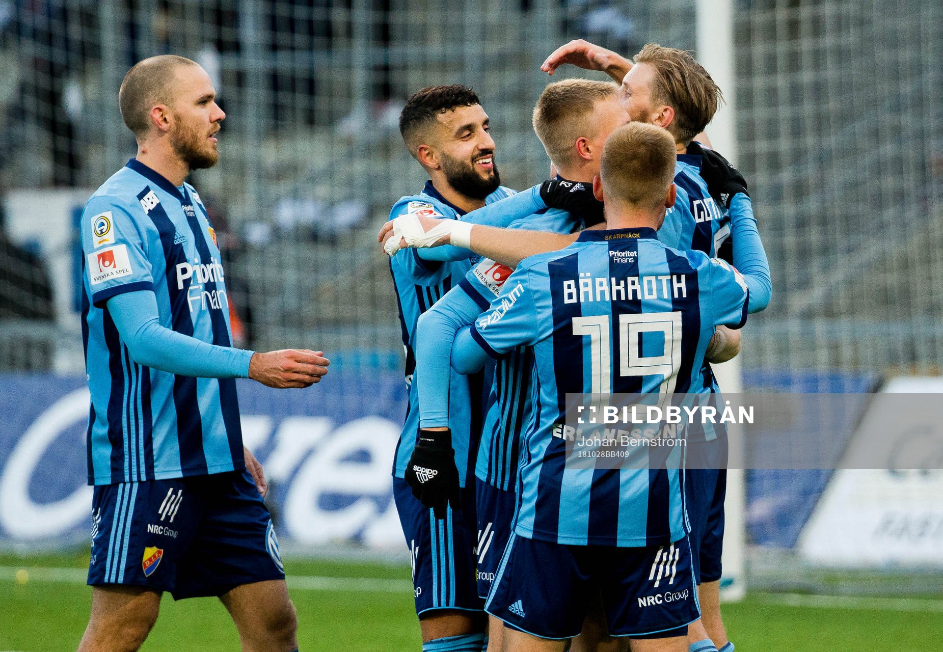 Djurgårdens Niklas Gunnarsson och Nicklas Bärkroth jublar