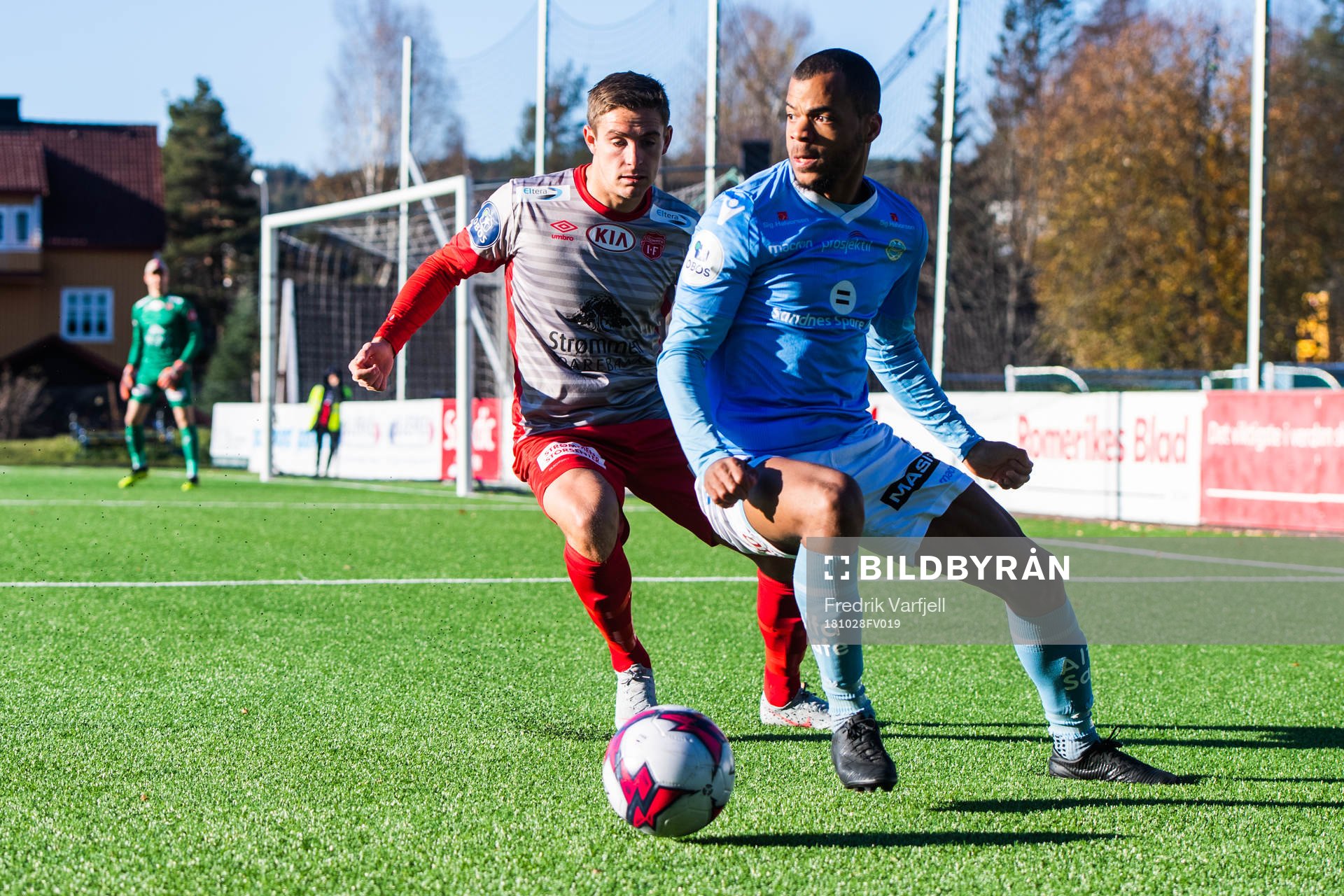Mathias Blørud of Strømmen and Erixon Danso of Sandnes