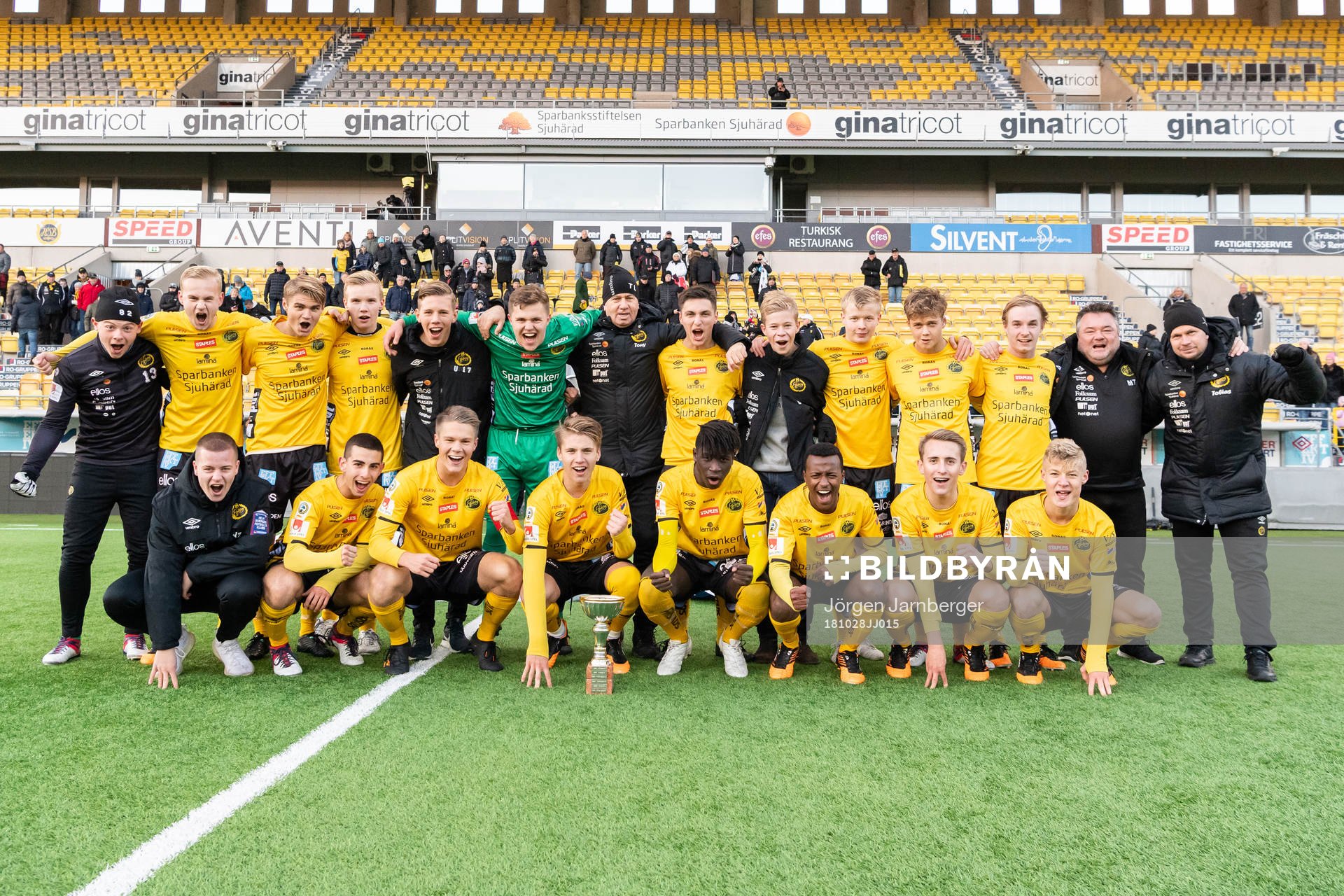 Elfsborgs spelare och ledare jublar