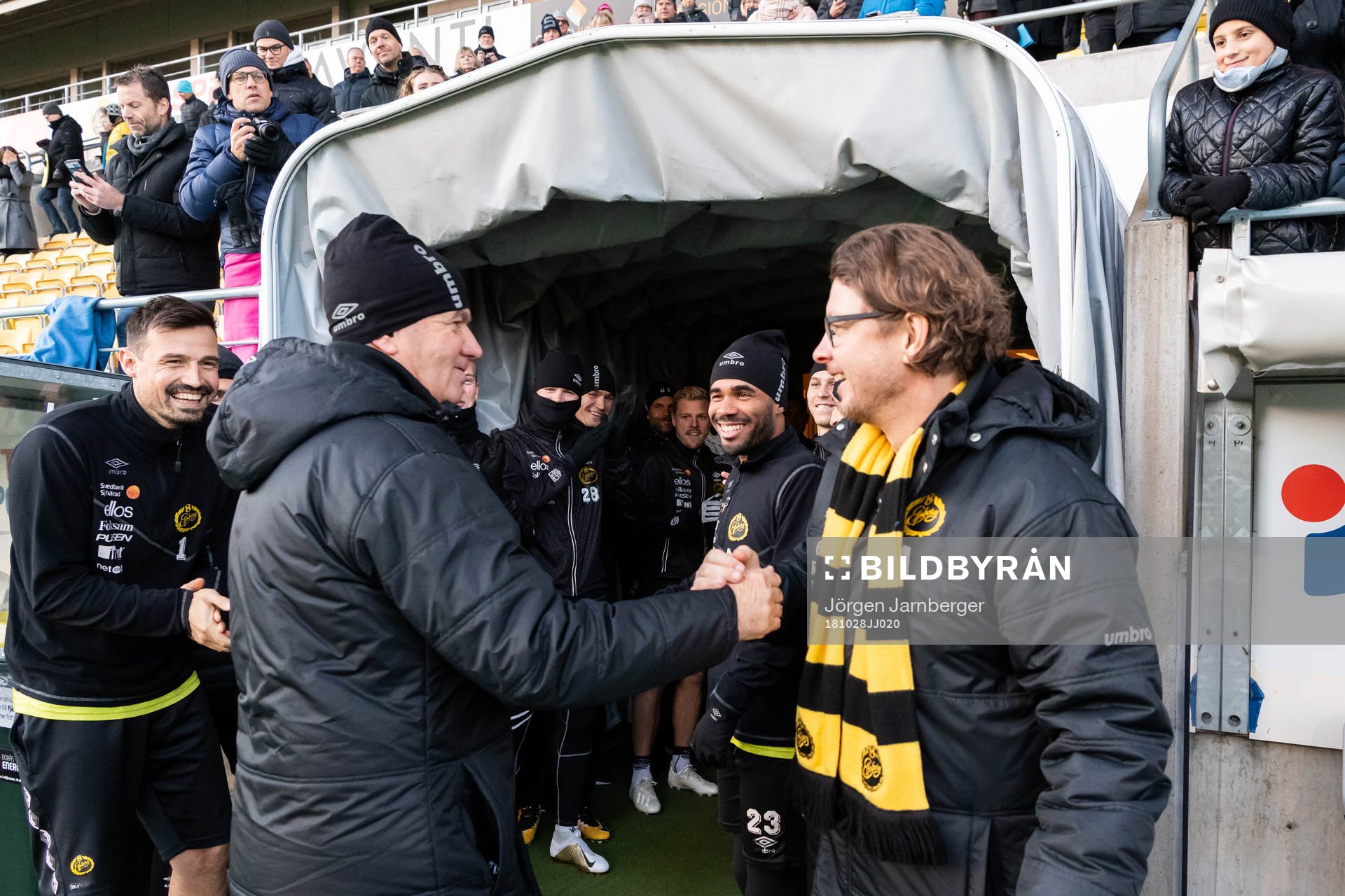 Elfsborgs klubbchef Stefan Andreasson och Elfsborgs A-lag