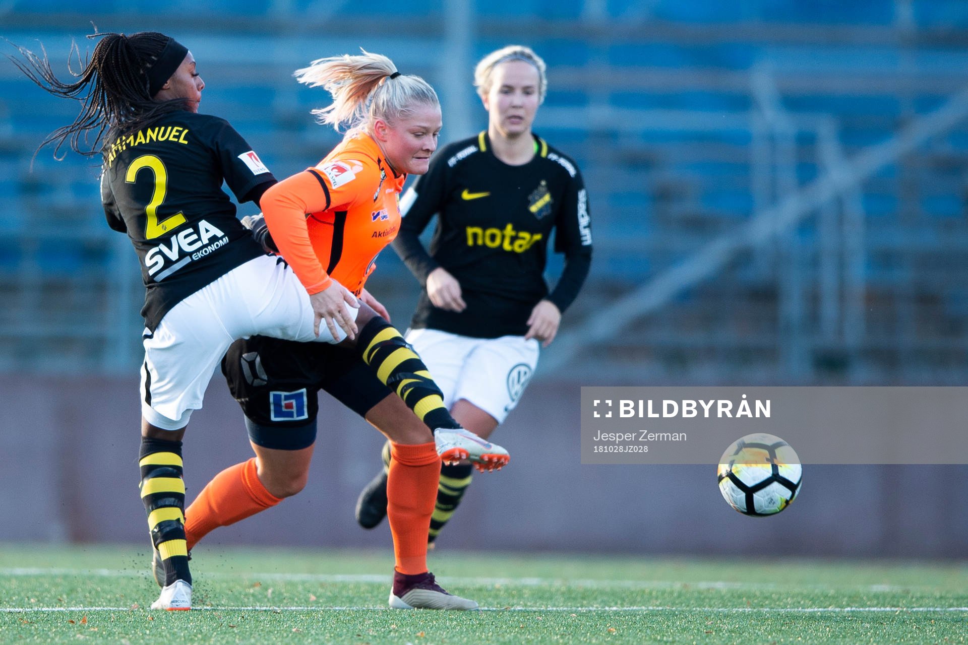 s Samantha Ammanuel i en duell med Kungsbackas Andrea