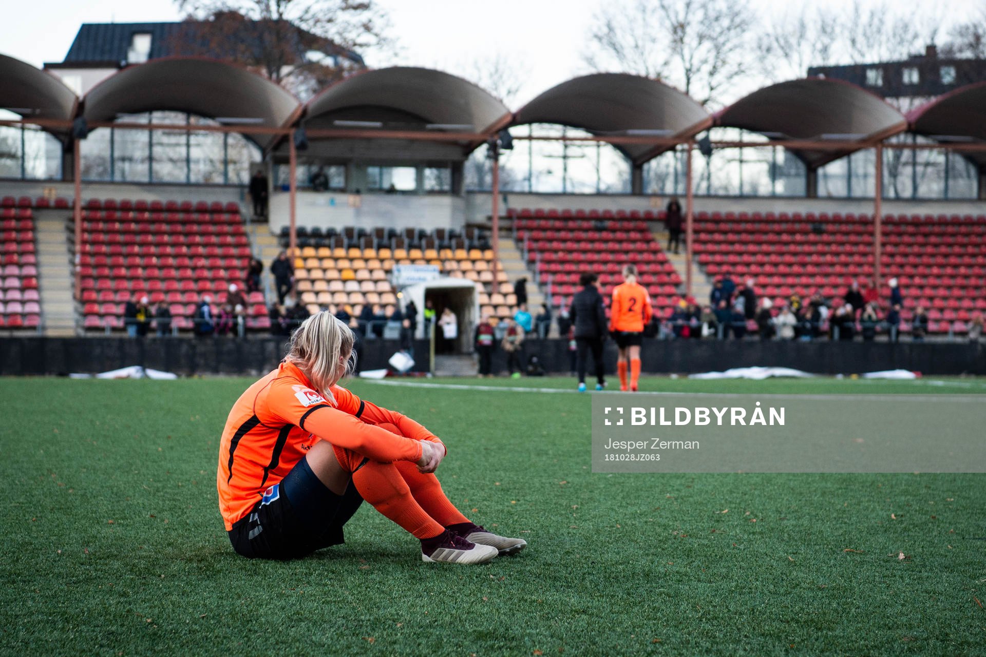 En av Kungsbackas spelare deppar