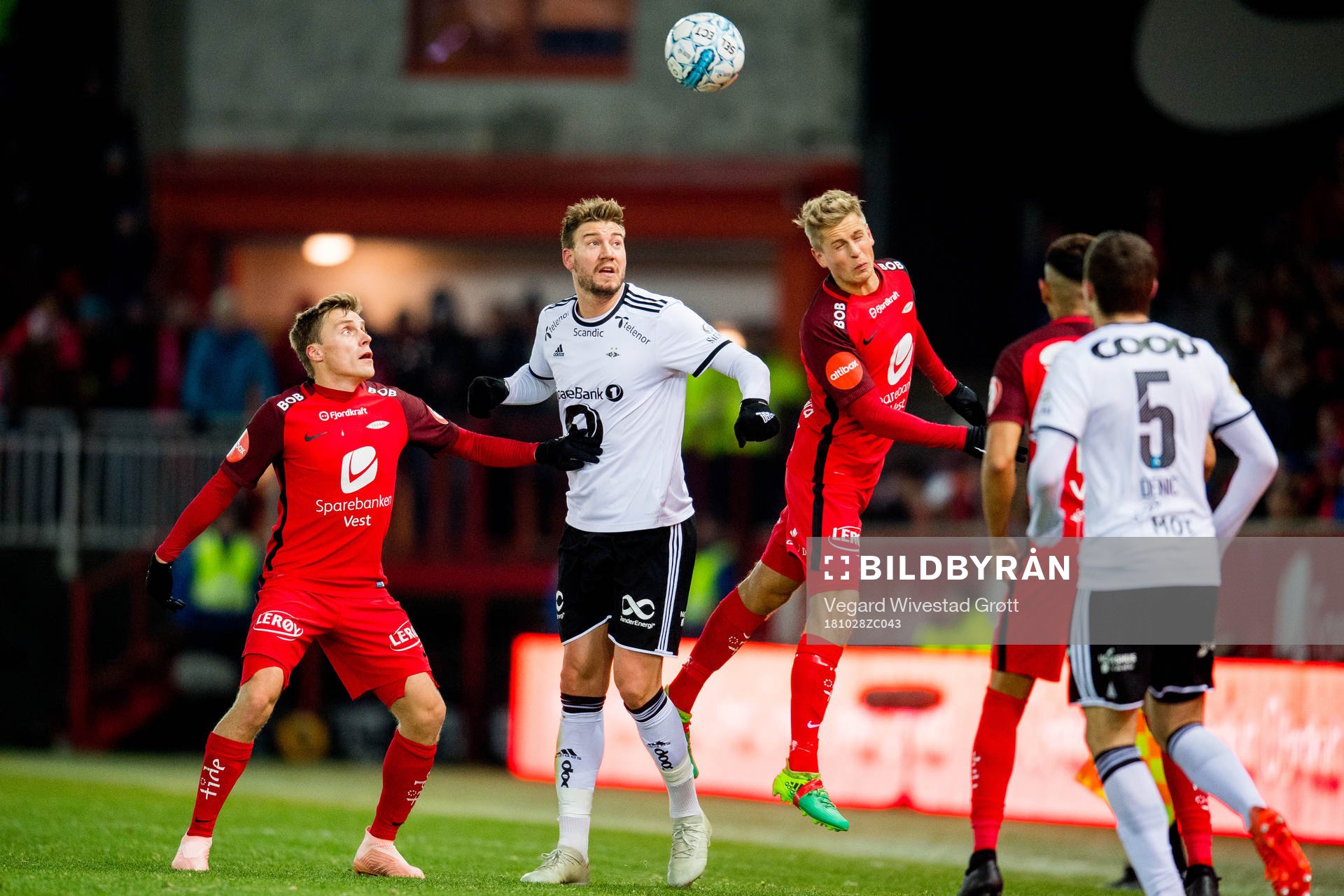 Ruben Yttergård Jenssen of Brann, Nicklas Bendtner of