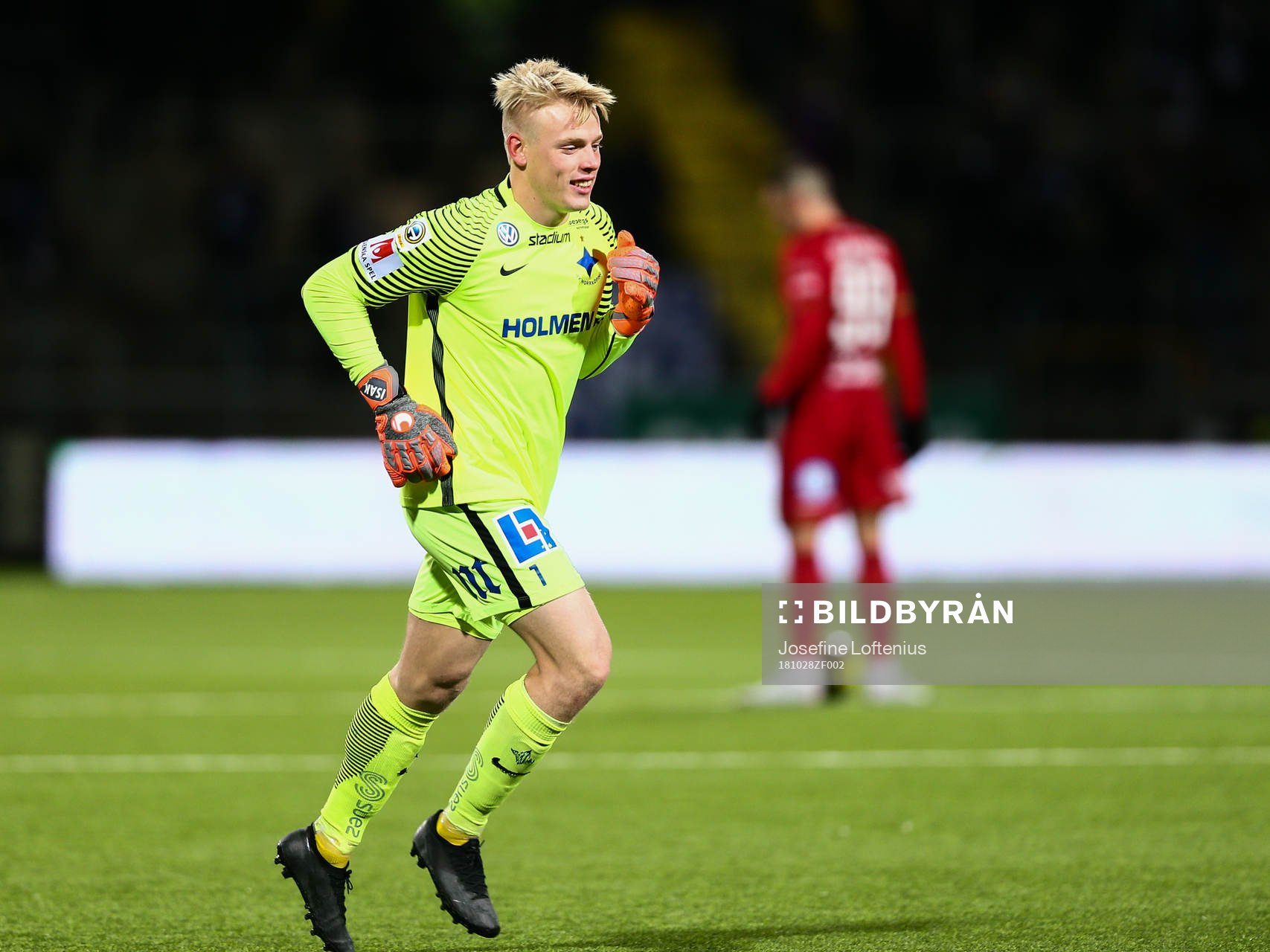 Norrköpings målvakt Isak Pettersson jublar