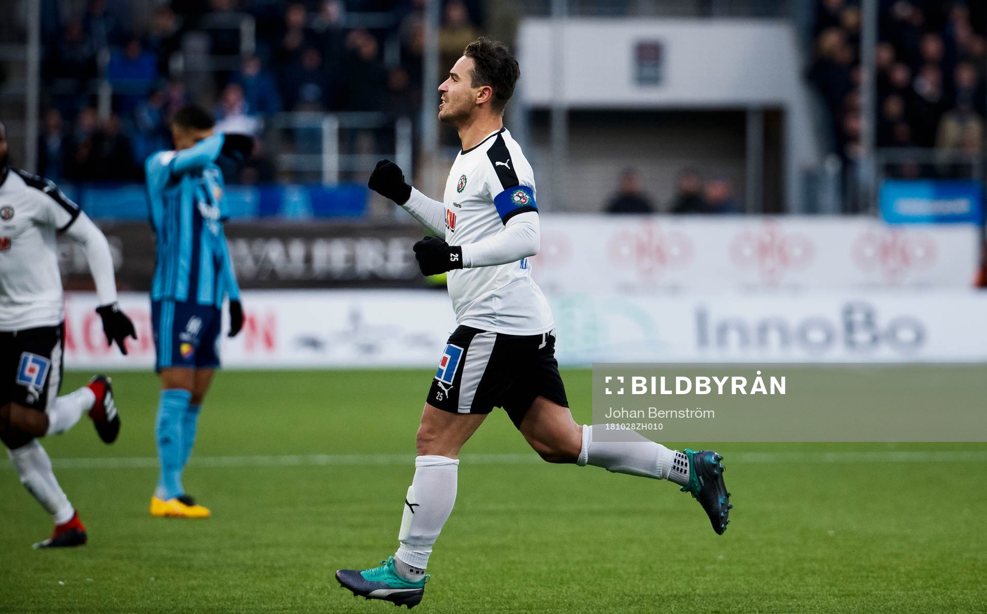 Örebros Nordin Gerzic jublar