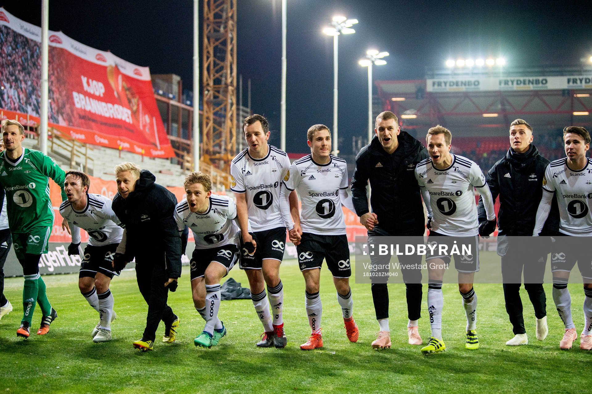 Goalkeeper André Hansen, Mike Jensen, goalkeeper Arild Østbø, Yann-Erik de Lanlay, Even Hovland, Djordje Denic, Besim Serbecic, Anders Konradsen, Jonathan Levi and Anders Trondsen of Rosenborg celebrate after the Eliteserien match between Brann and Rosenborg on October 28, 2018 in Bergen.