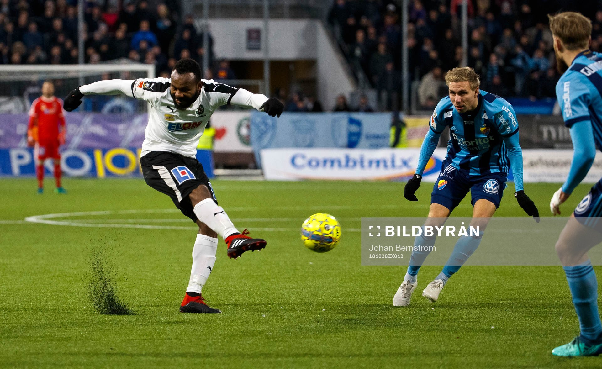 Örebros Michael Junior Omoh