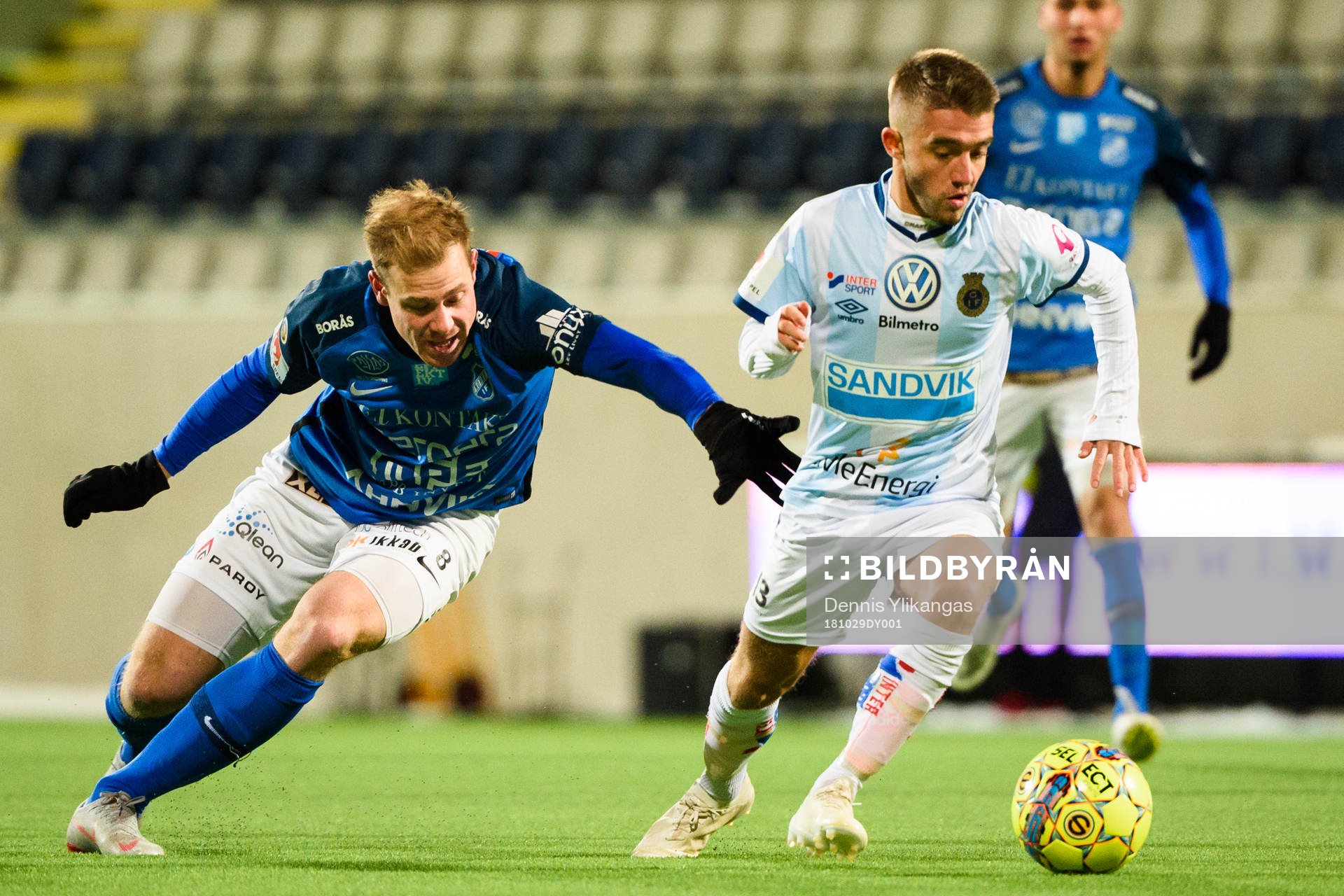 Gefles Jacob Ortmark och Norrbys Kardo Sarchel Aso Omar under fotbollsmatchen i Superettan mellan Gefle och Norrbyden 29 Oktober 2018 i Stockholm.