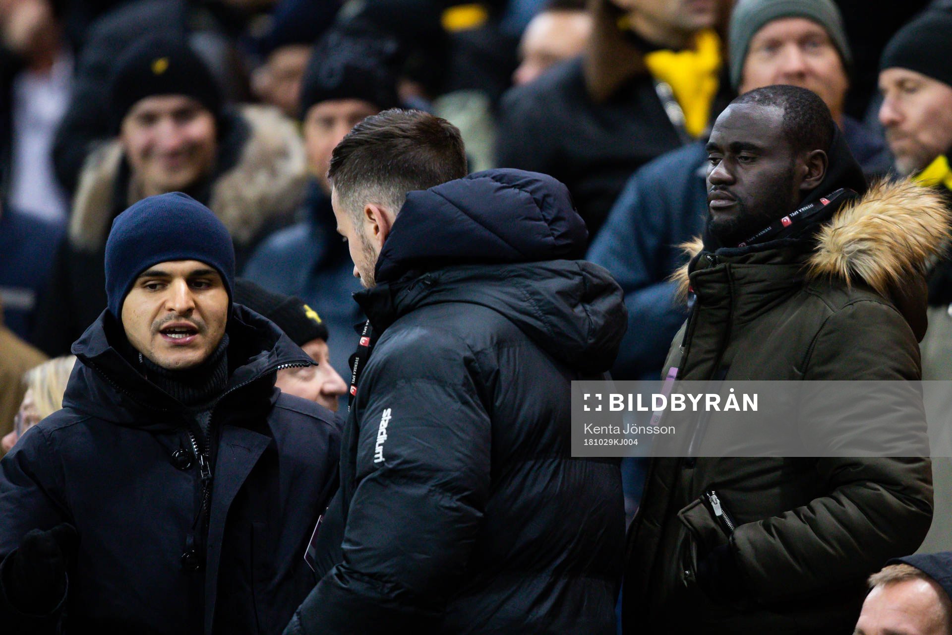 s Tarik Elyounoussi och Enoch Kofi Adu på läkaren