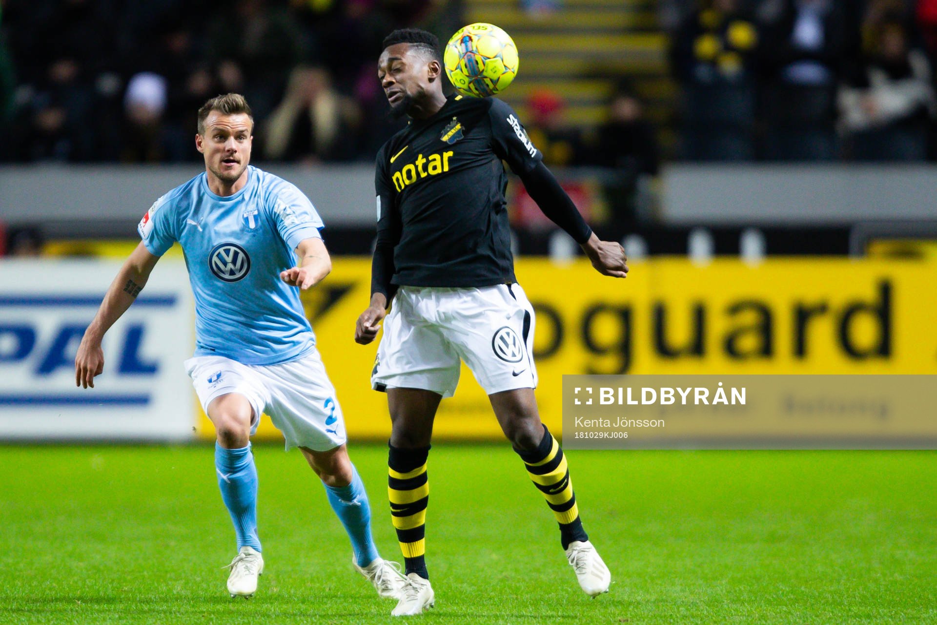 s Heradi Rashidi och Malmö FFs Eric Larsson