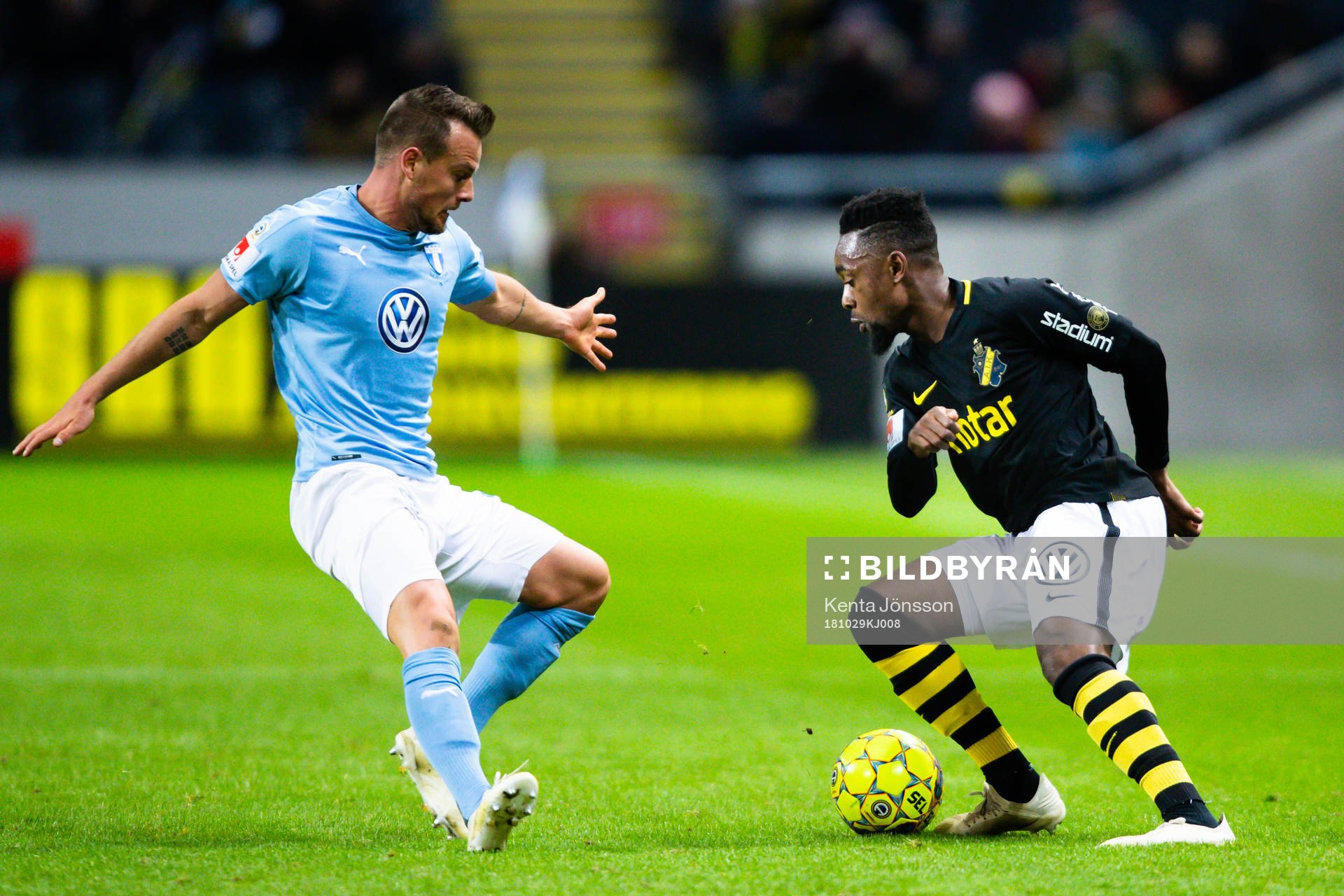 s Heradi Rashidi och Malmö FFs Eric Larsson
