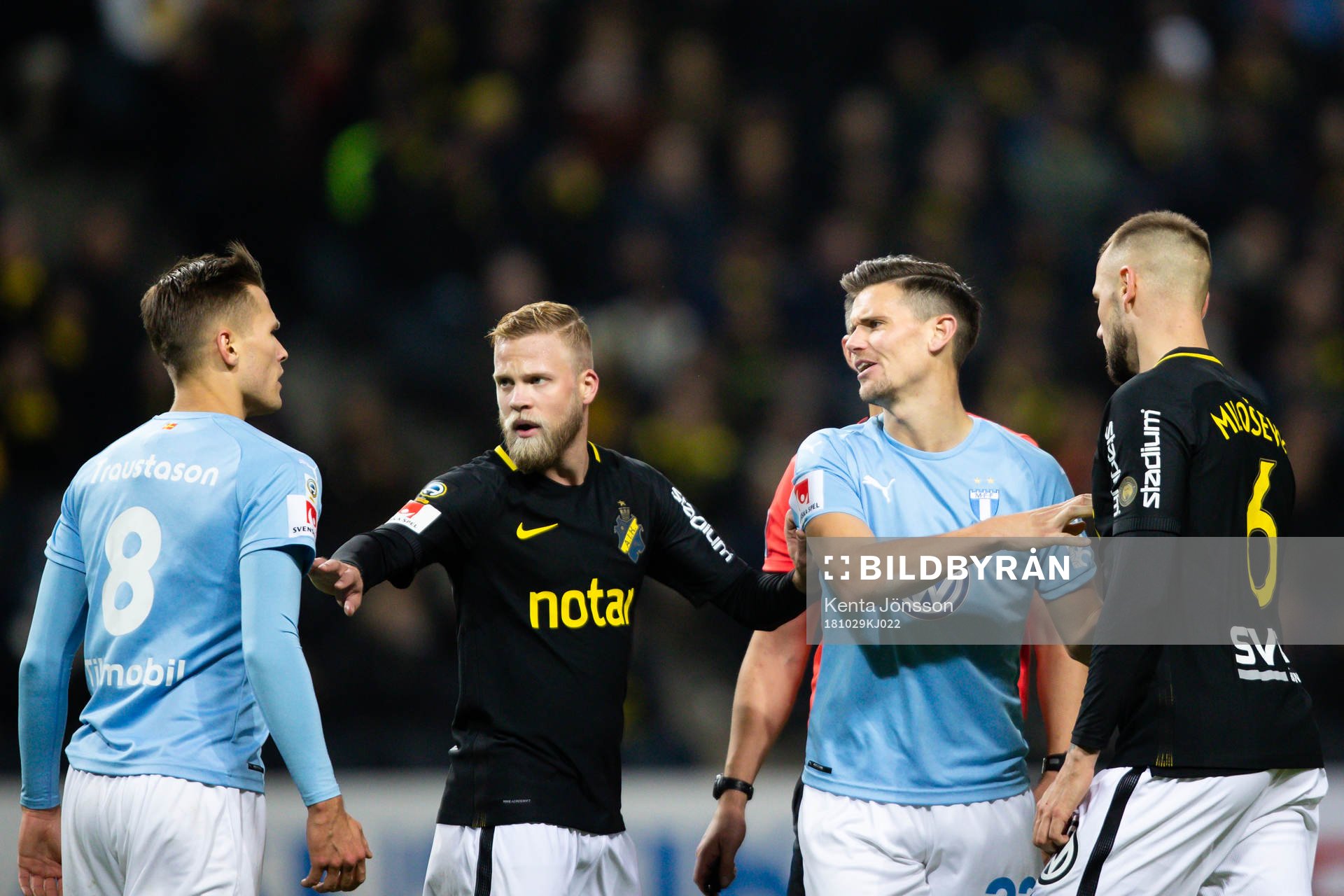 Malmö FFs Marcus Antonsson och Arnór Ingvi Traustason i