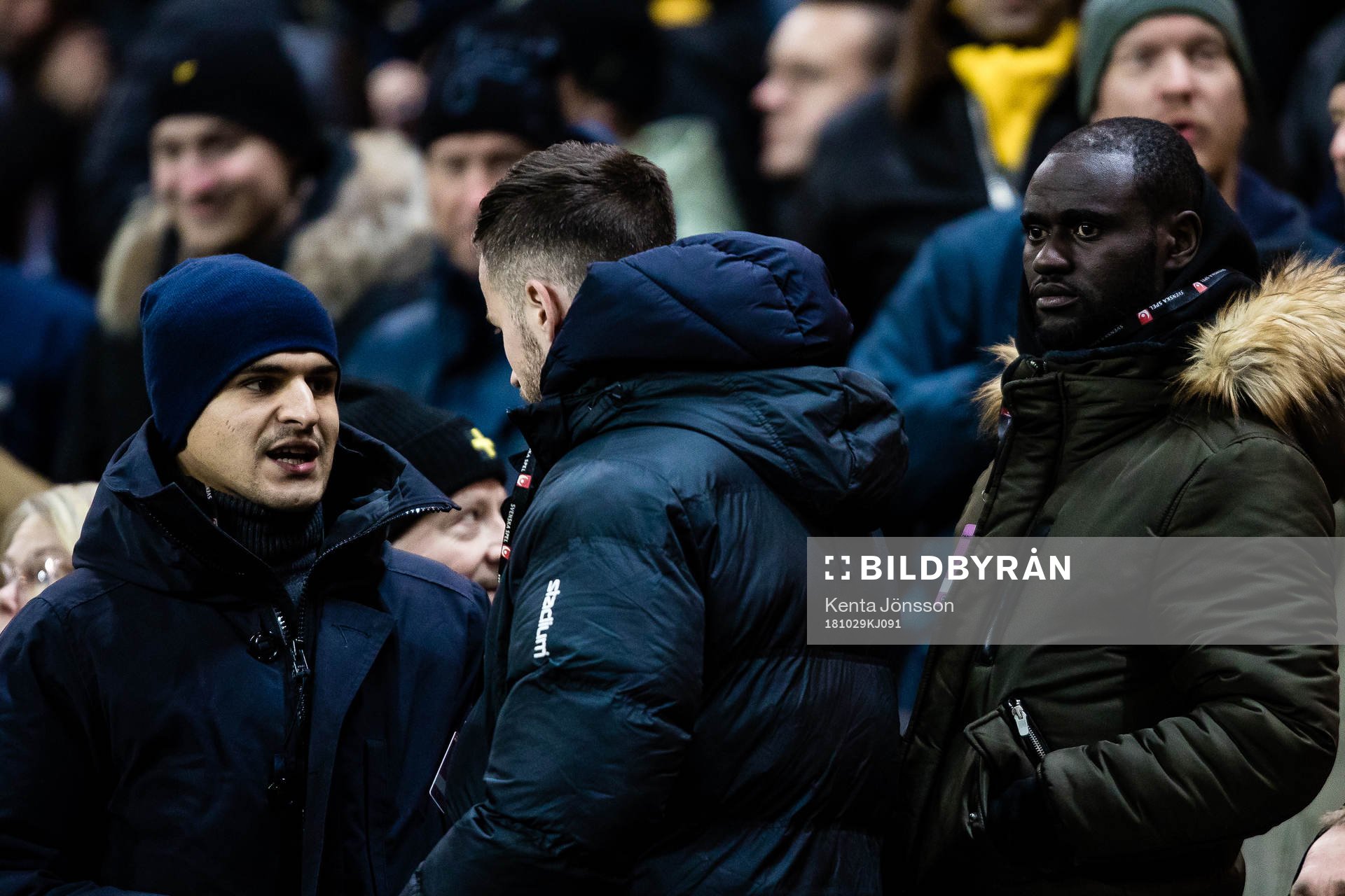 s avstängda spelare Tarik Elyounoussi (v) och Enoch Kofi