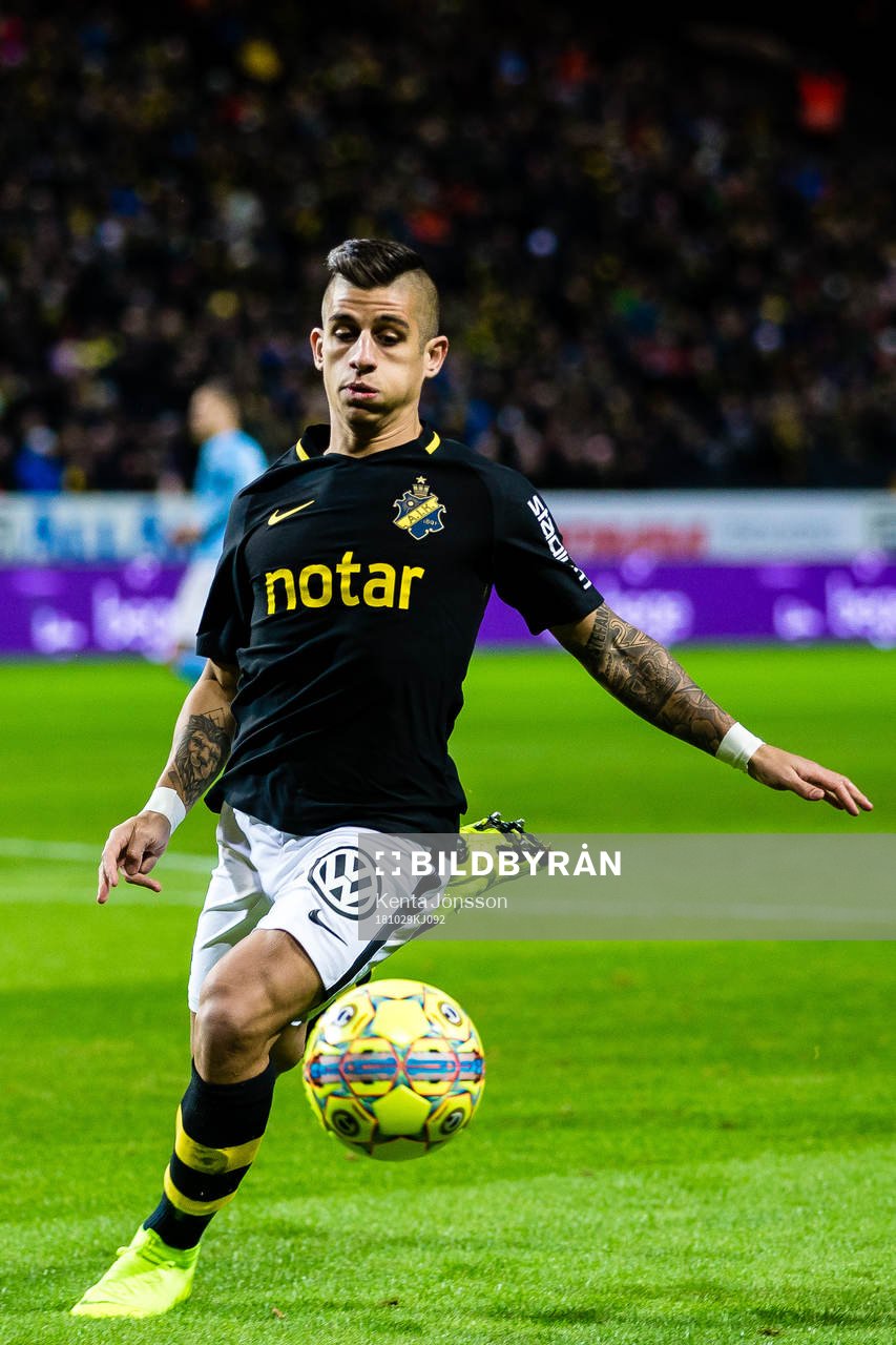 s Nicolas Stefanelli