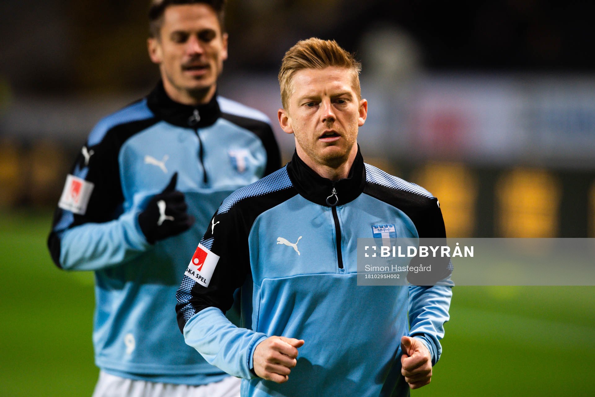 Malmö FFs Anders Christiansen värmer upp