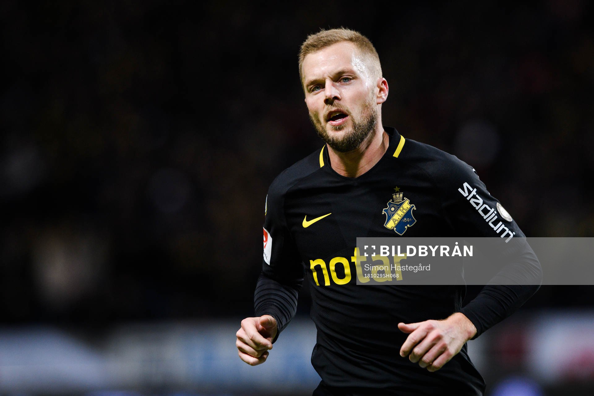 s Sebastian Larsson