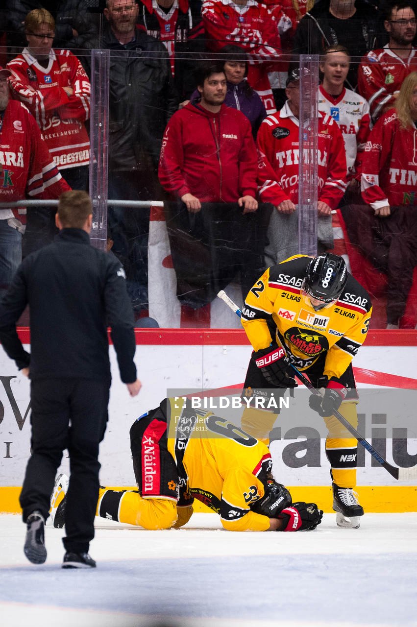 Luleås Pontus Själin har ont