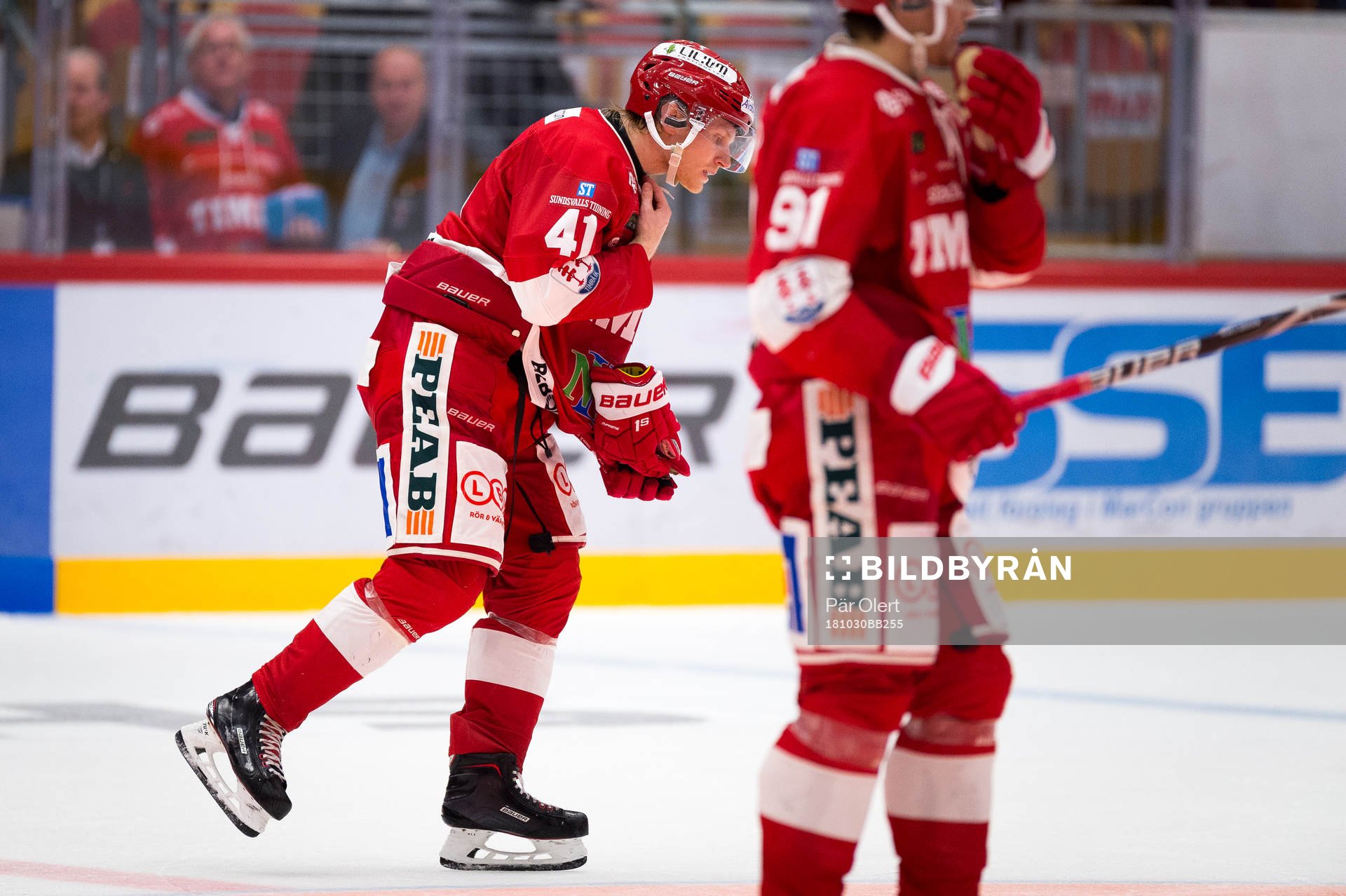 Timrås Alexander Falk har ont